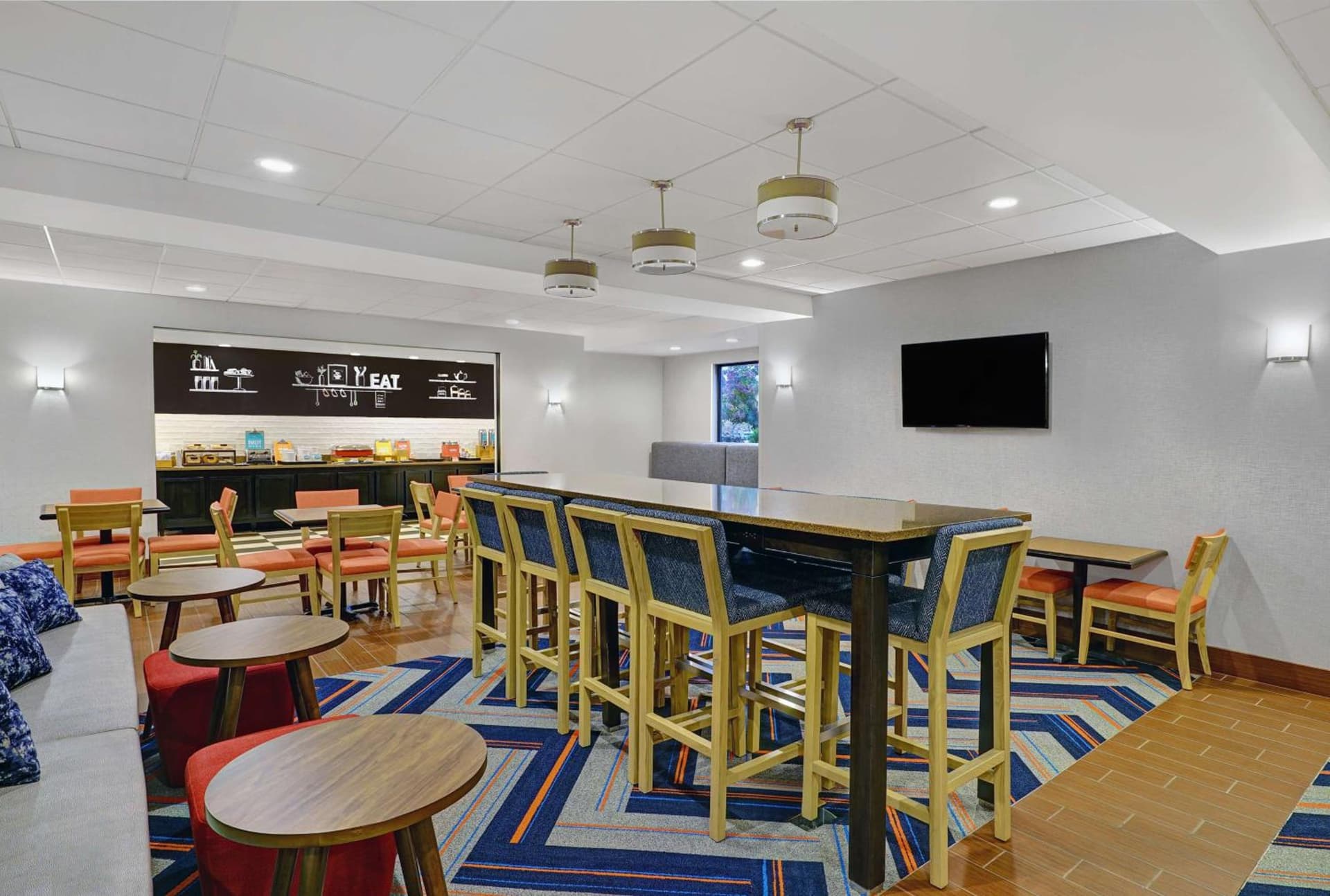Hampton Inn Utica property views in Utica, NY — gallery photo 3