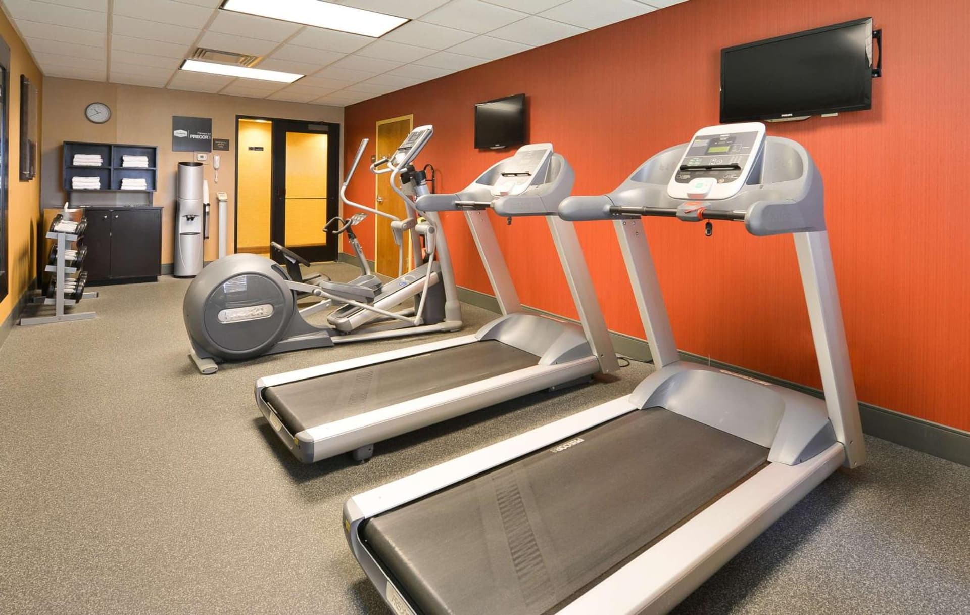 Hampton Inn Utica gallery photo in Utica, NY — image 4