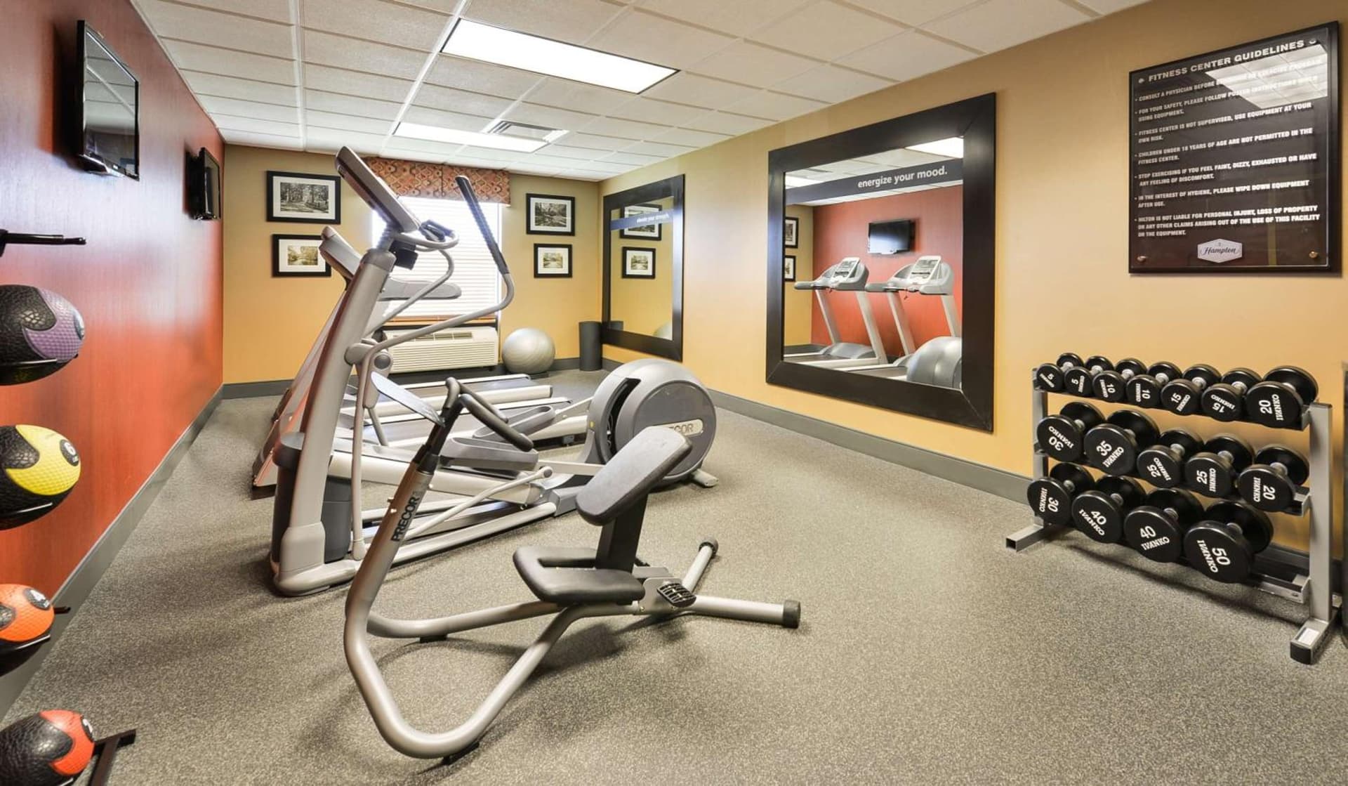 Hampton Inn Utica gallery photo in Utica, NY — image 8