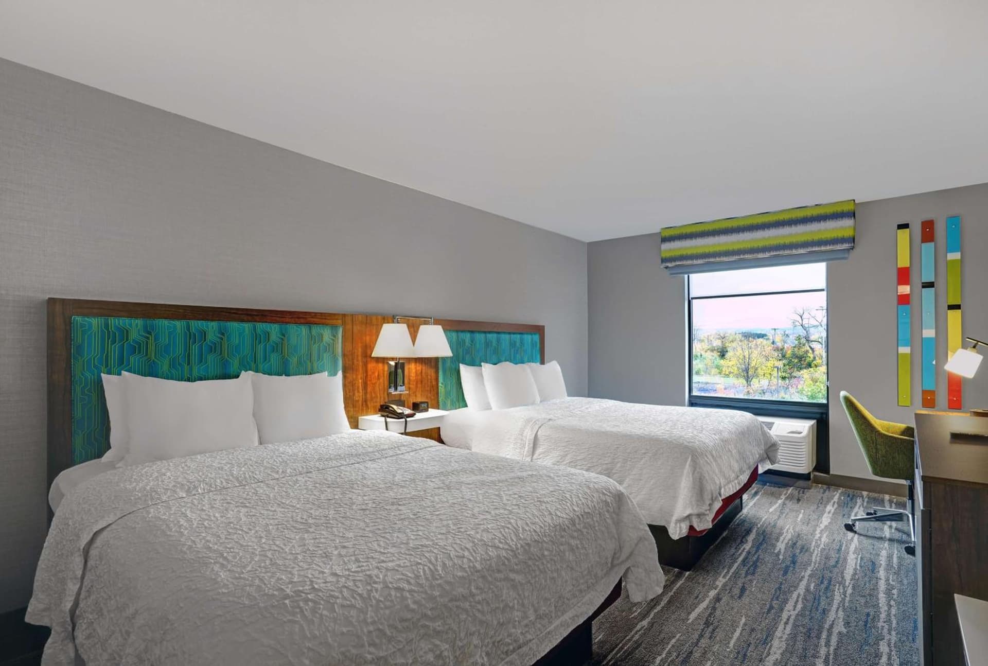 Hampton Inn Utica interior in Utica, NY — gallery photo 2