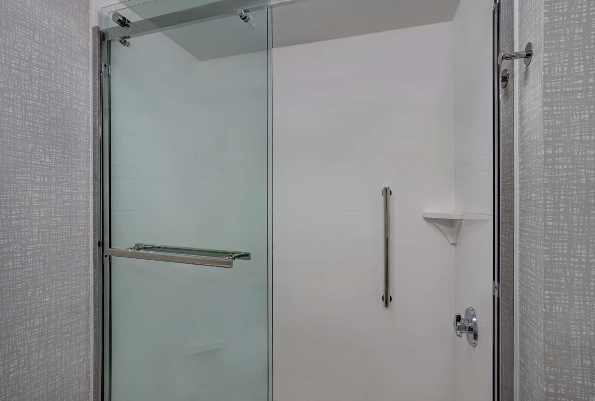 Hampton Inn Utica gallery photo in Utica, NY — image 6