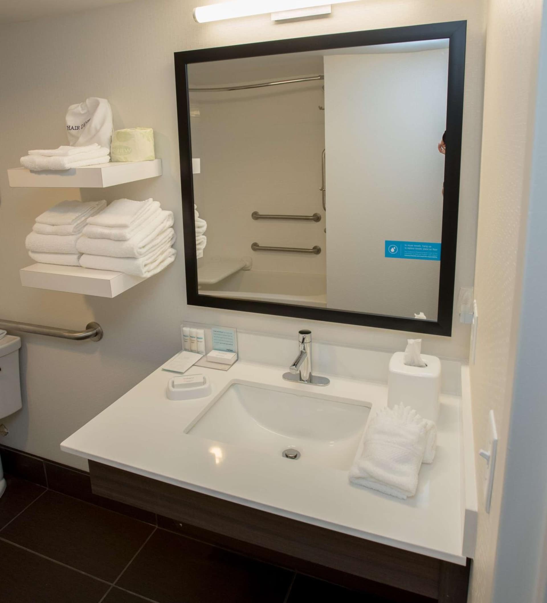 Hampton Inn Wooster gallery photo in Wooster, OH — image 8