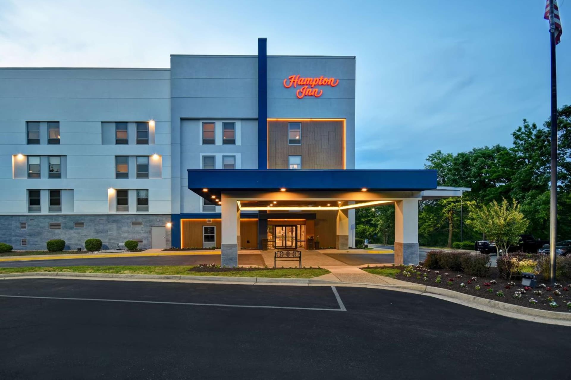 Hampton Inn Potomac Mills Woodbridge property views in Woodbridge, VA — gallery photo 3