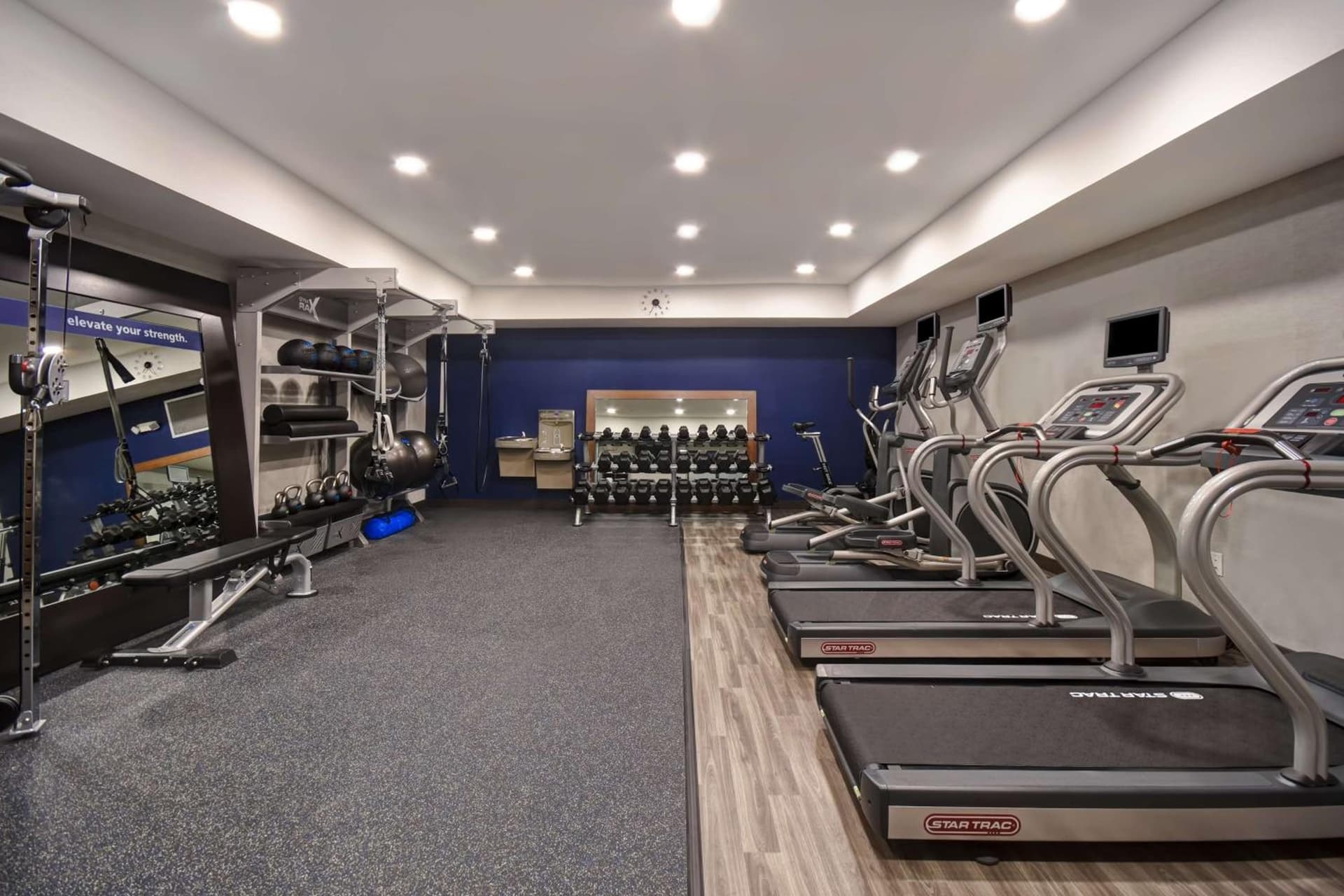 Hampton Inn Potomac Mills Woodbridge gallery photo in Woodbridge, VA — image 33
