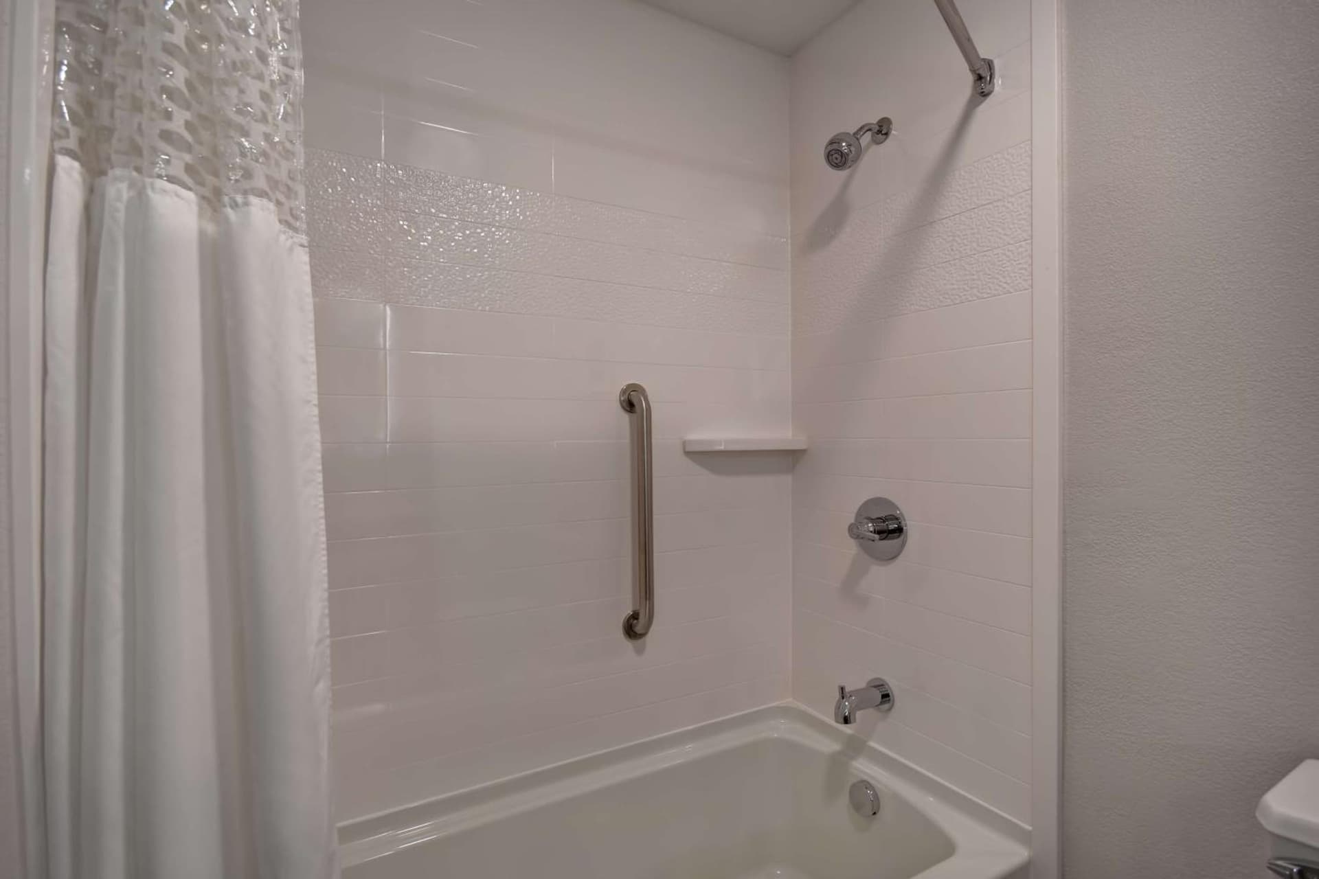 Hampton Inn Potomac Mills Woodbridge gallery photo in Woodbridge, VA — image 30