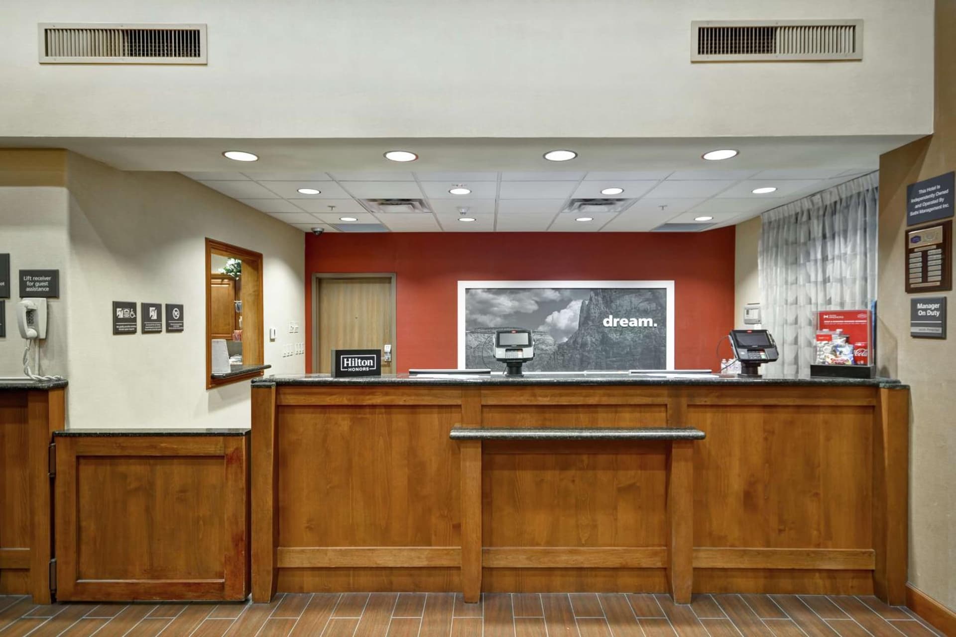 Hampton Inn & Suites Yuma gallery photo in Yuma, AZ — image 24