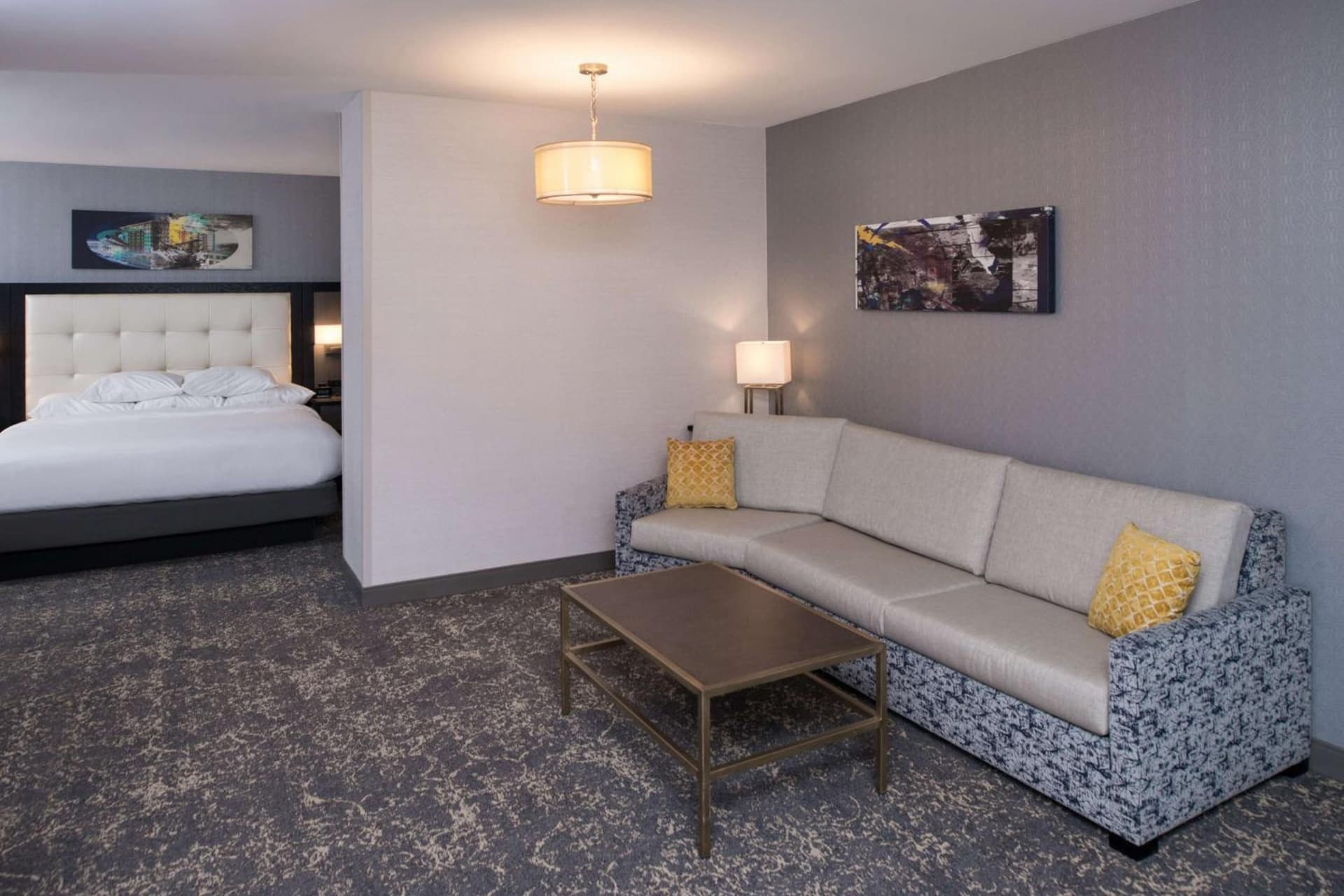 DoubleTree by Hilton Utica gallery photo in Utica, NY — image 16