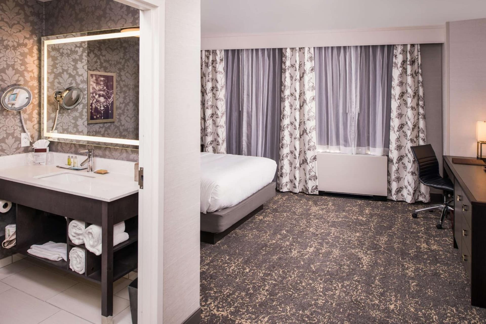 DoubleTree by Hilton Utica gallery photo in Utica, NY — image 53