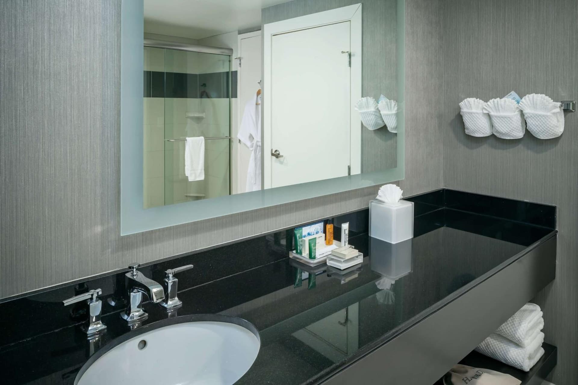Hilton Suites Brentwood gallery photo in Brentwood, TN — image 36