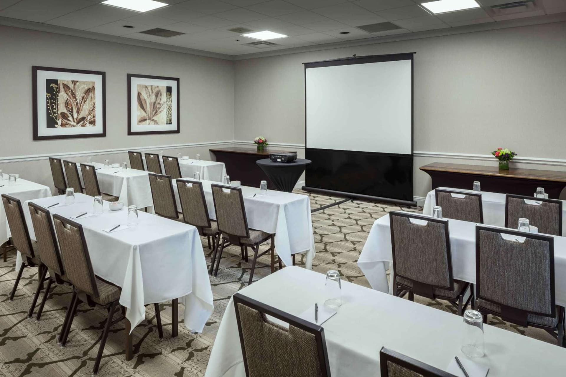 Hilton Suites Brentwood gallery photo in Brentwood, TN — image 31