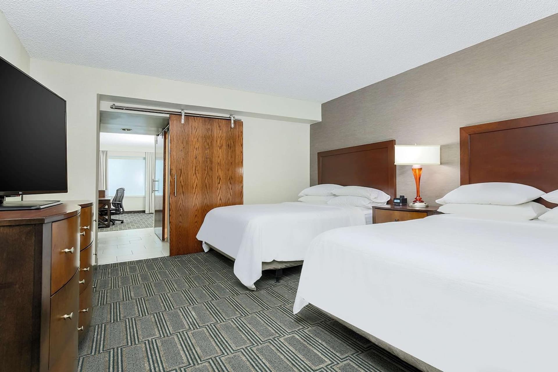 Embassy Suites by Hilton Chicago Lombard gallery photo in Lombard, IL — image 36