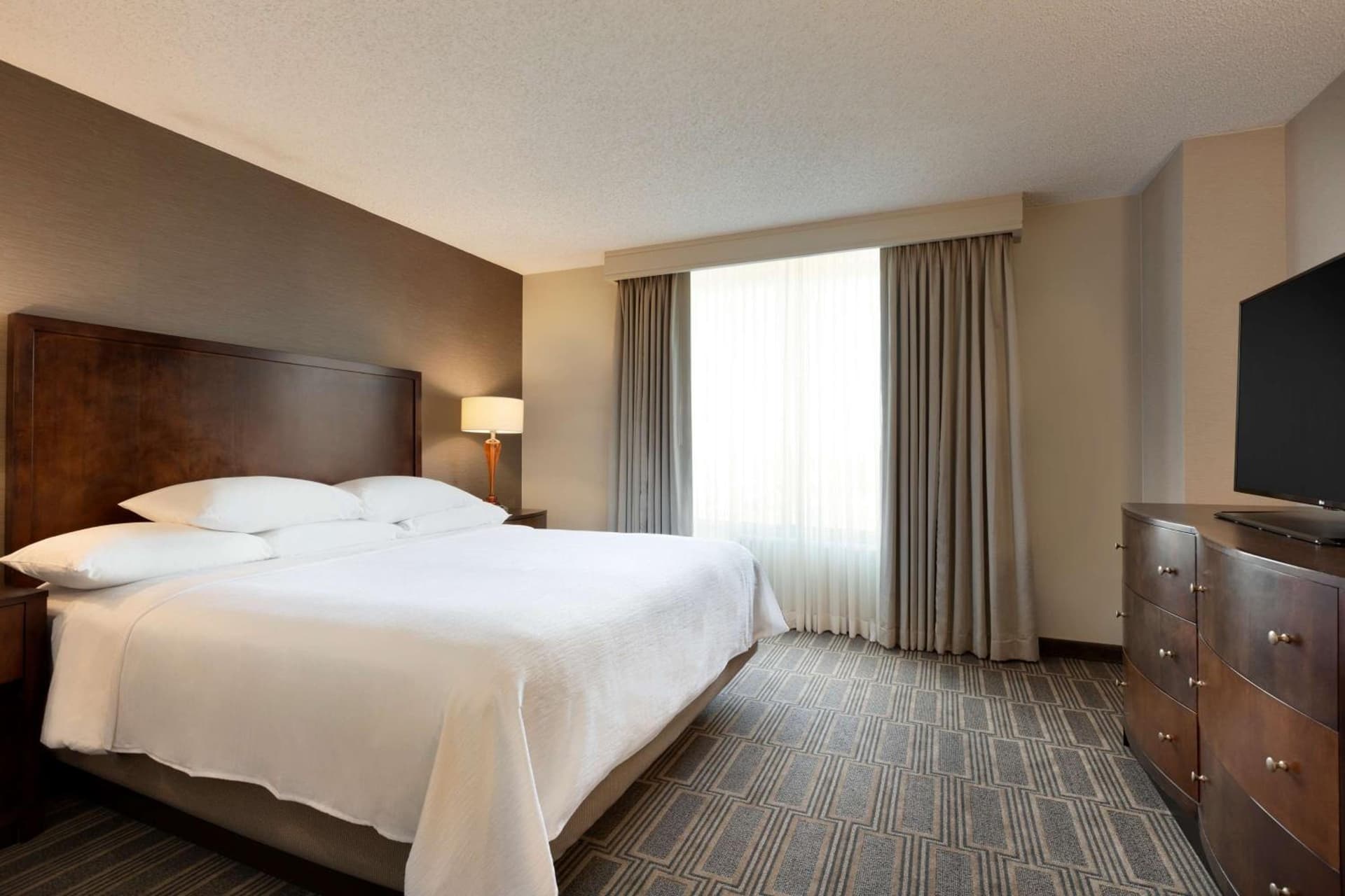 Embassy Suites by Hilton Chicago Lombard gallery photo in Lombard, IL — image 24