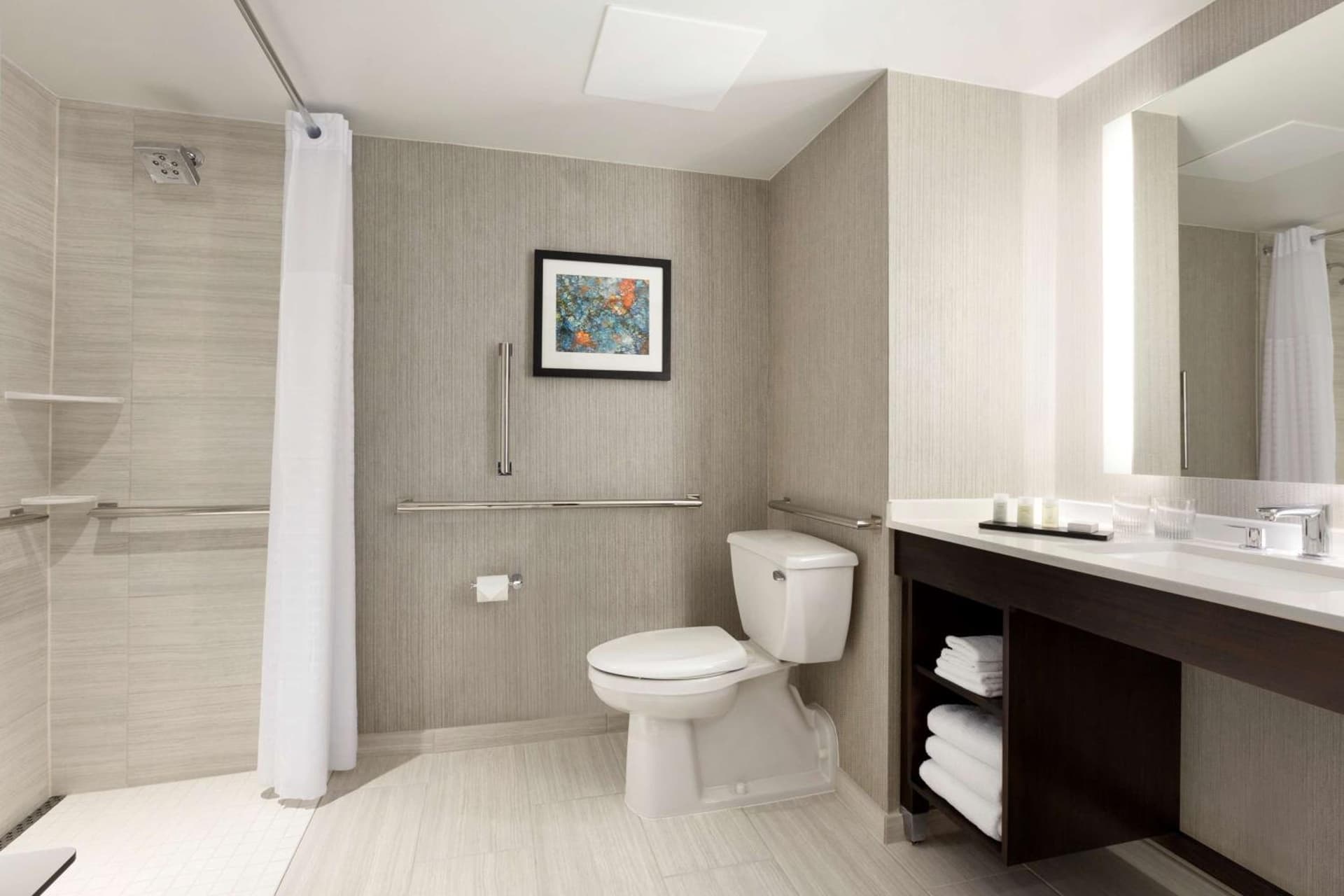 Embassy Suites by Hilton Chicago Lombard gallery photo in Lombard, IL — image 26