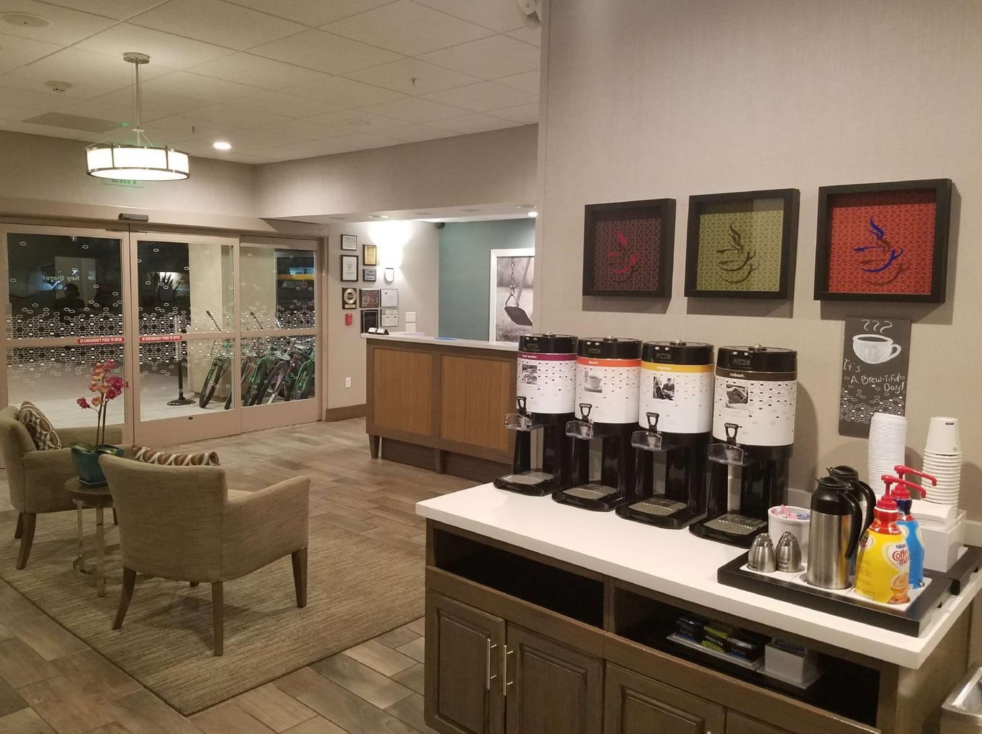 Hampton Inn Channel Islands Harbor gallery photo in Oxnard, CA — image 6