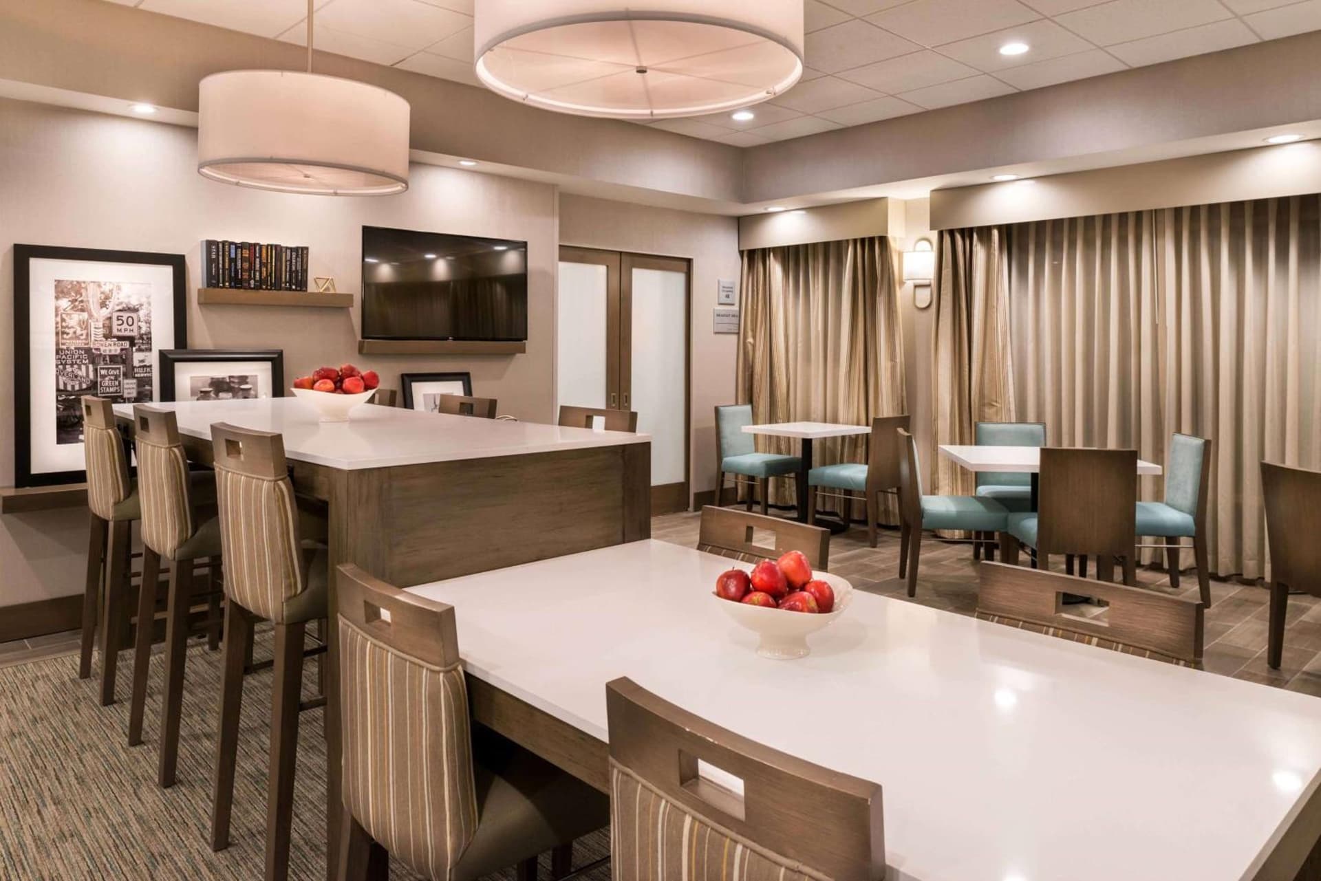 Hampton Inn Channel Islands Harbor gallery photo in Oxnard, CA — image 35
