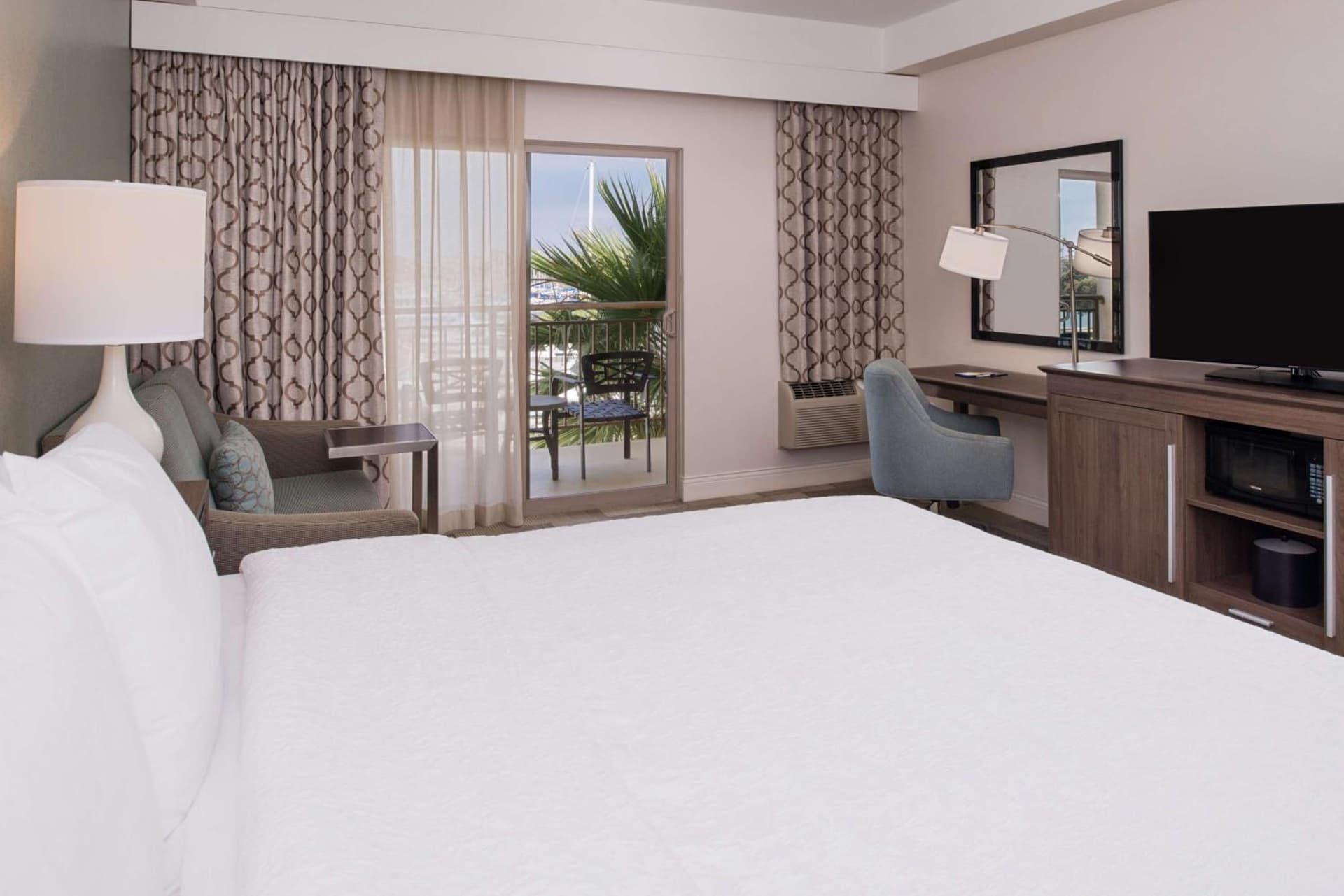 Hampton Inn Channel Islands Harbor gallery photo in Oxnard, CA — image 5