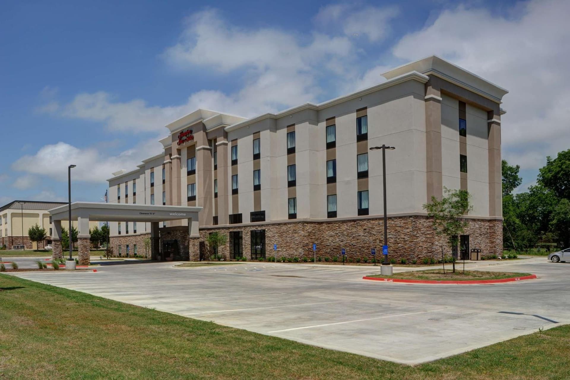 Hampton Inn & Suites Ardmore property views in Ardmore, OK — gallery photo 3