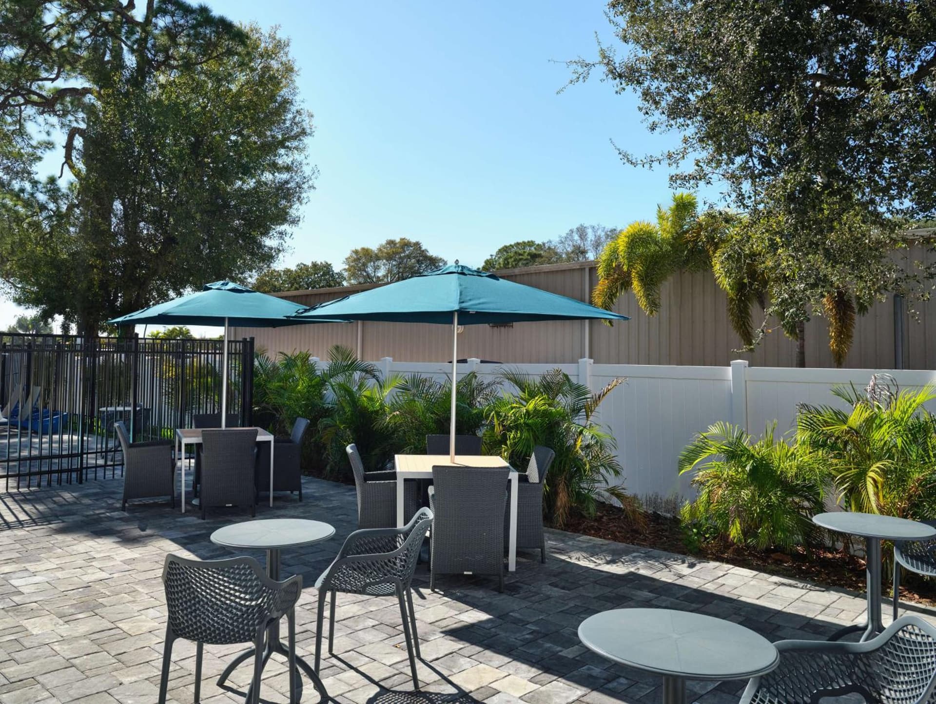 Hampton Inn Pinellas Park St Petersburg, Fl interior in Pinellas Park, FL — gallery photo 2