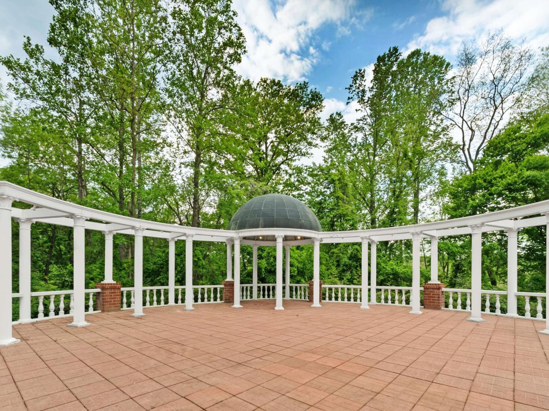 DoubleTree by Hilton Charlottesville gallery photo in Charlottesville, VA — image 5