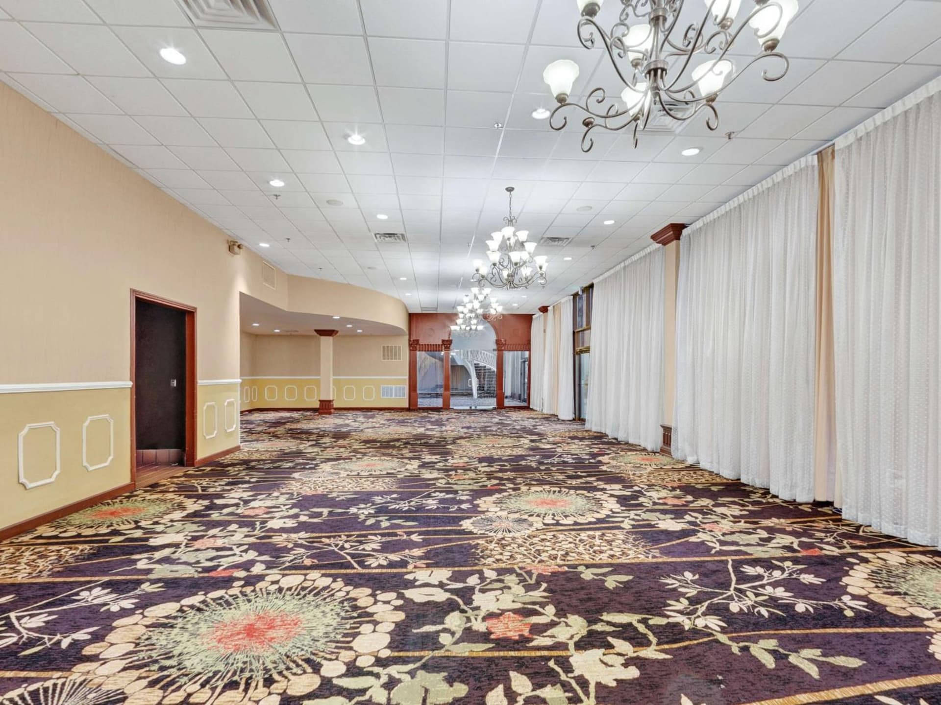 DoubleTree by Hilton Charlottesville property views in Charlottesville, VA — gallery photo 3