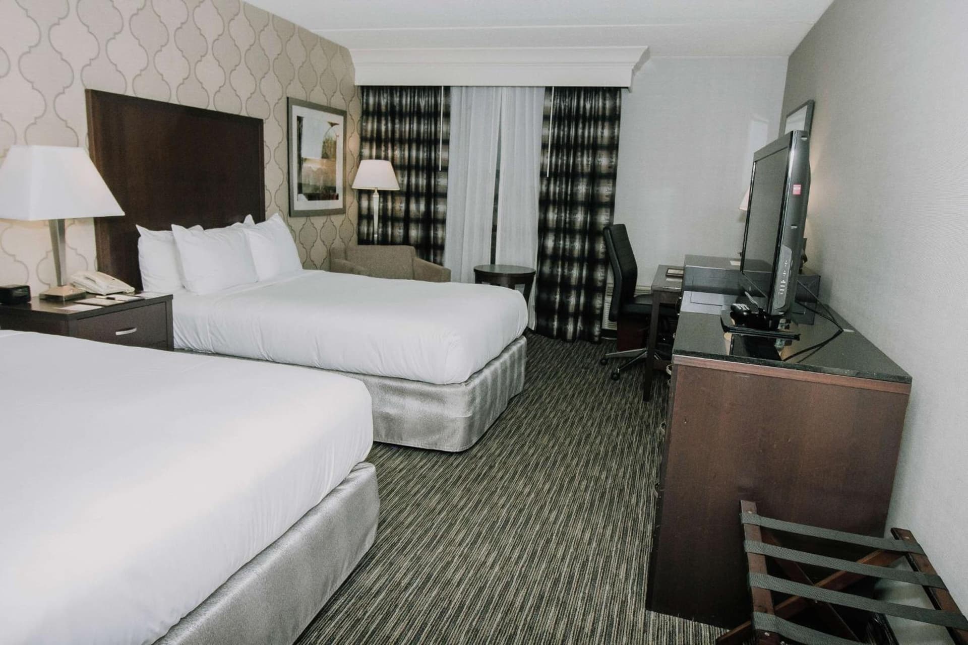 DoubleTree by Hilton Dearborn gallery photo in Dearborn, MI — image 18