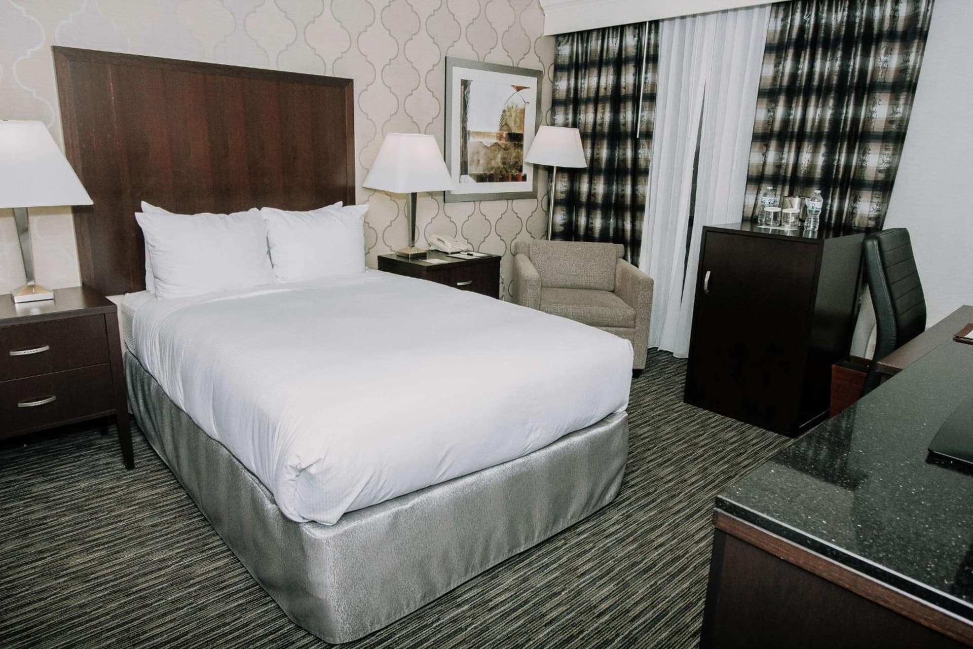DoubleTree by Hilton Dearborn gallery photo in Dearborn, MI — image 28