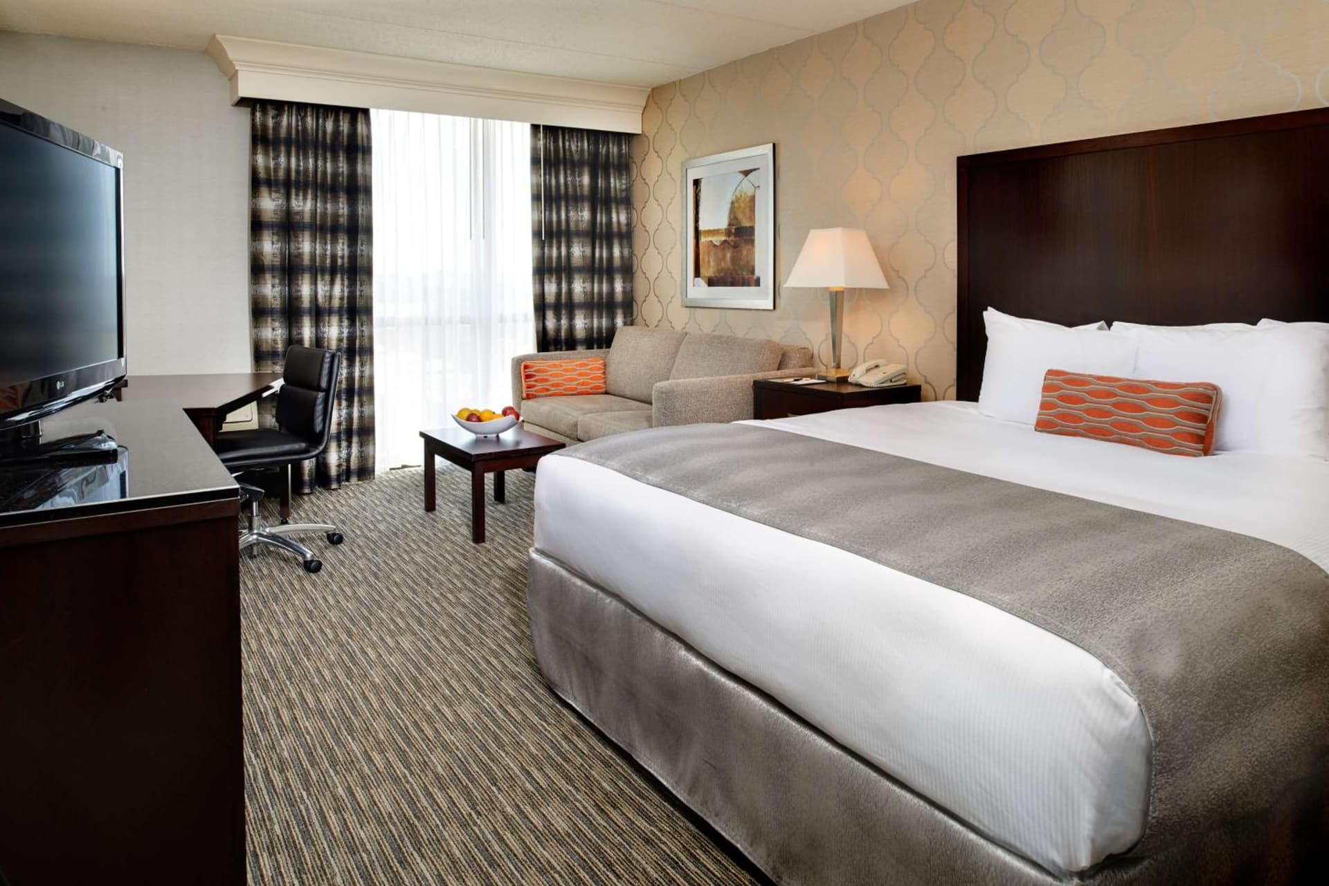 DoubleTree by Hilton Dearborn gallery photo in Dearborn, MI — image 16