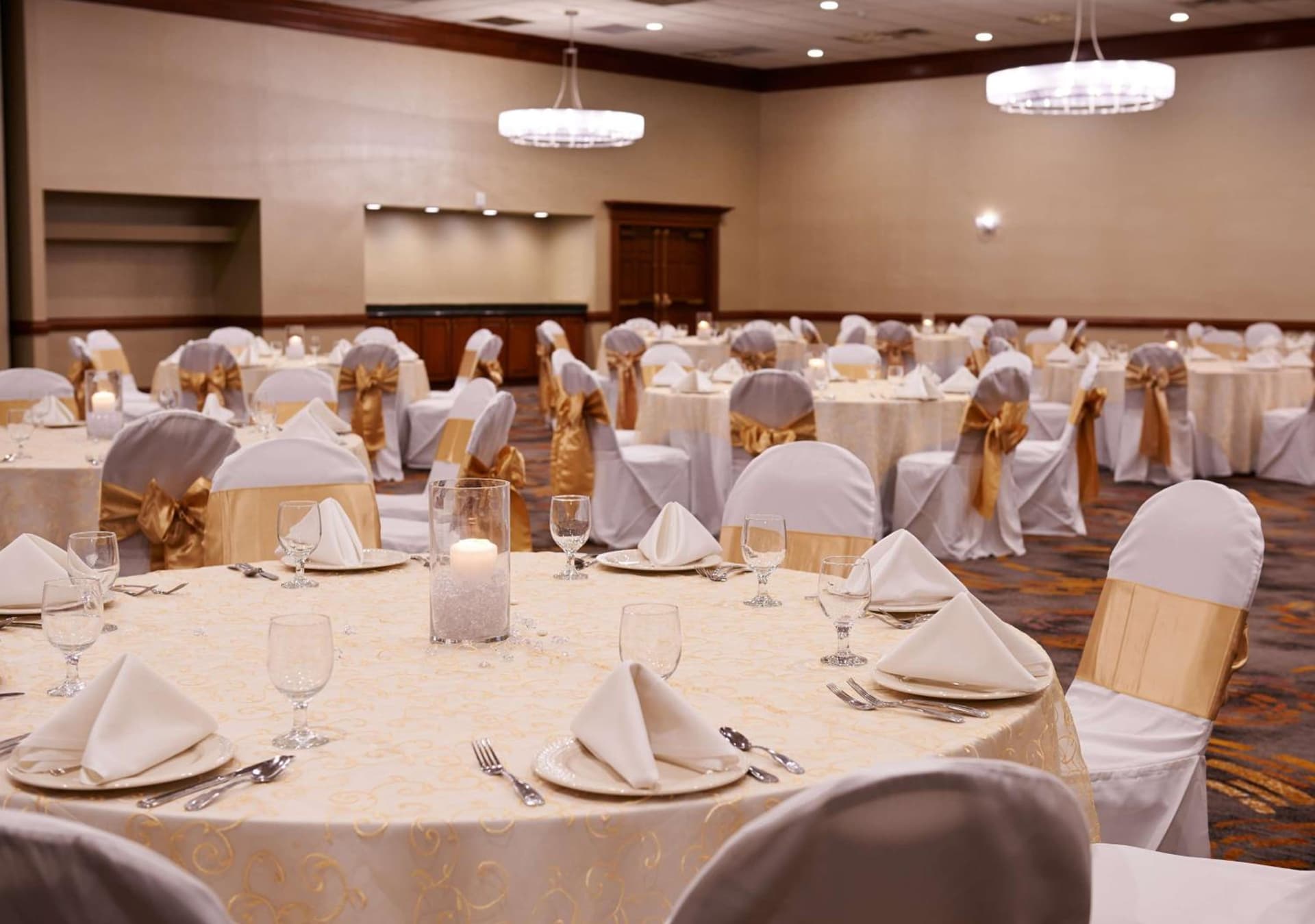 DoubleTree by Hilton Dearborn gallery photo in Dearborn, MI — image 38