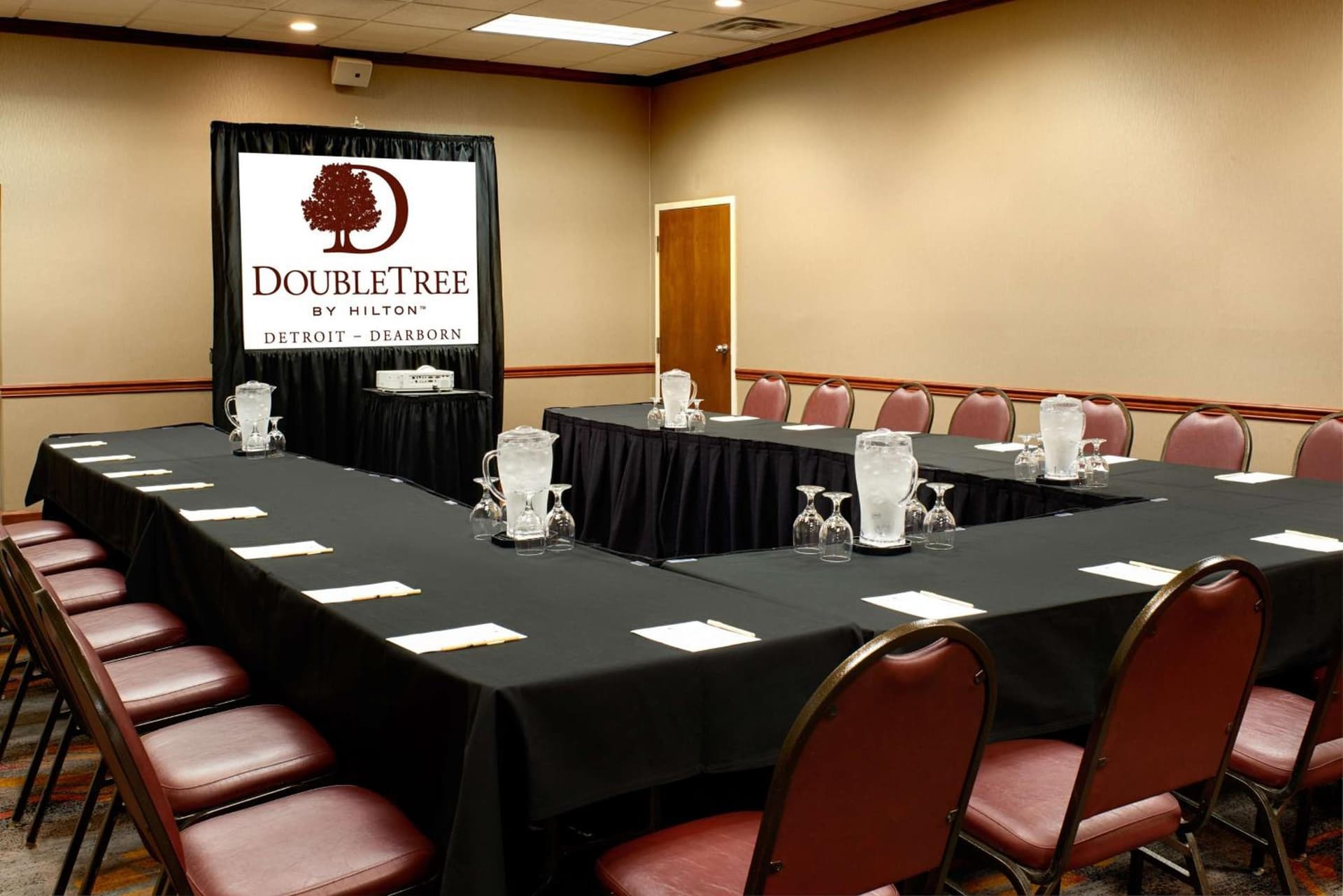 DoubleTree by Hilton Dearborn gallery photo in Dearborn, MI — image 6