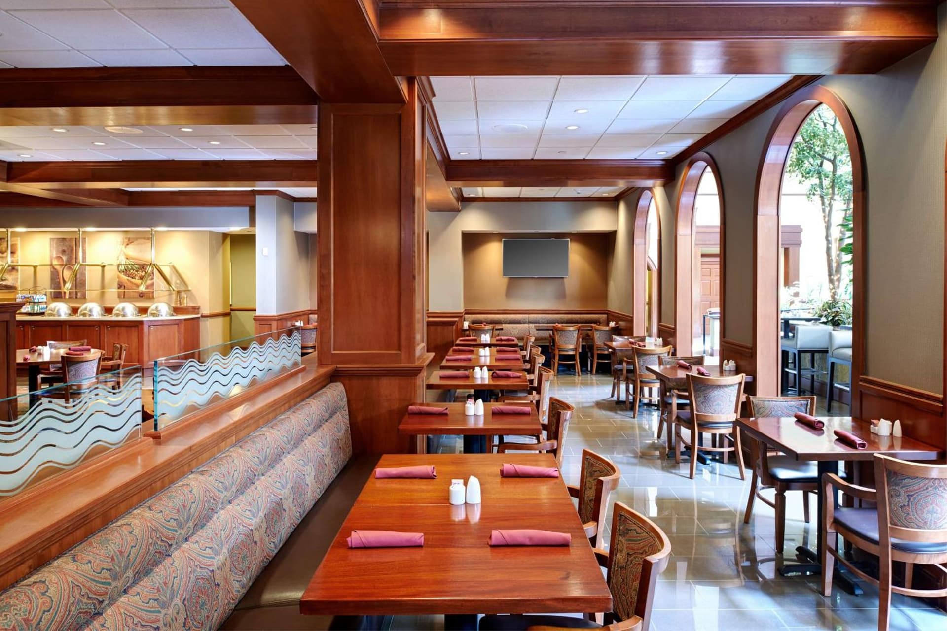 DoubleTree by Hilton Dearborn gallery photo in Dearborn, MI — image 10