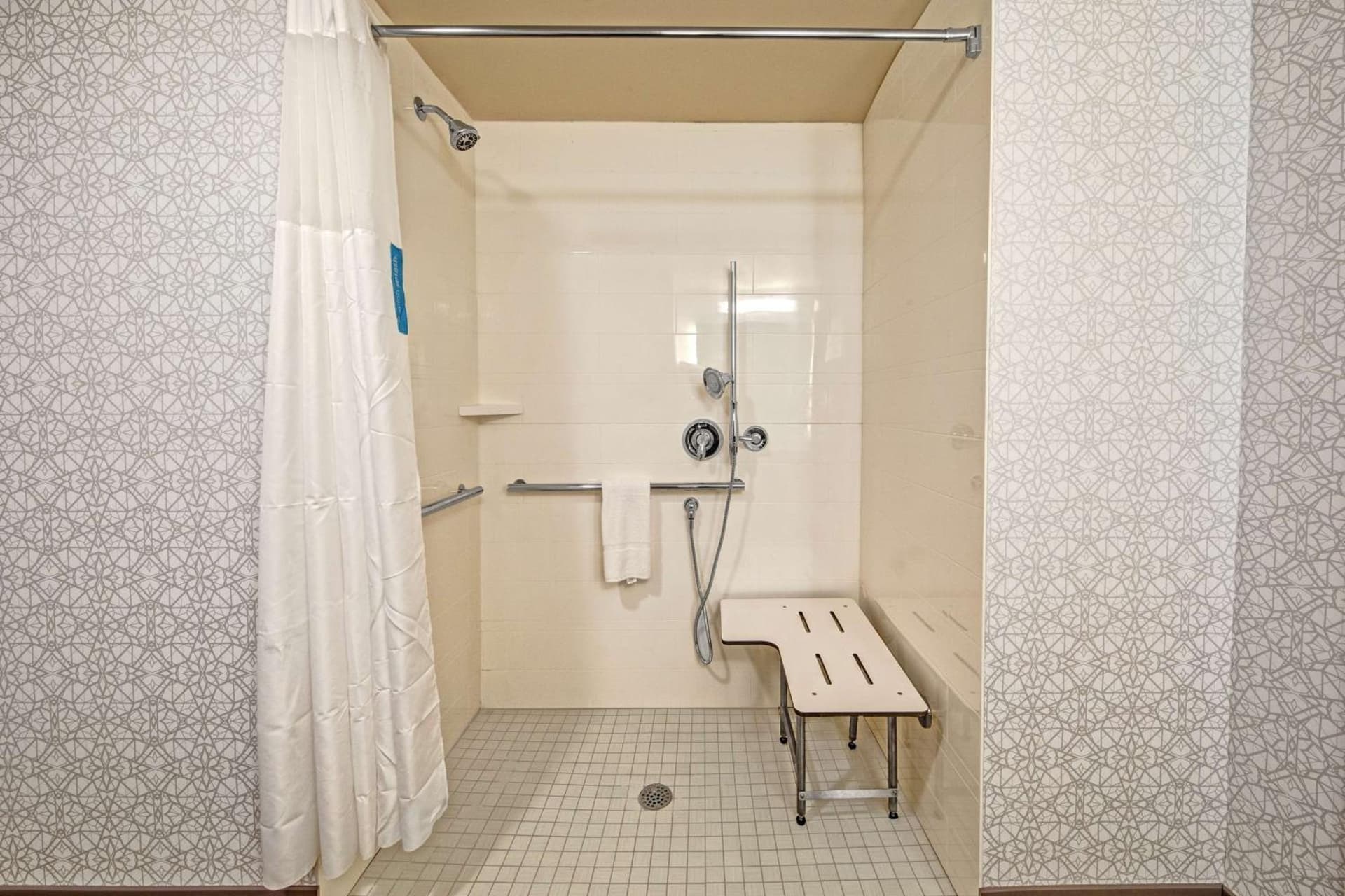 Hampton Inn Fresno Airport gallery photo in Fresno, CA — image 24