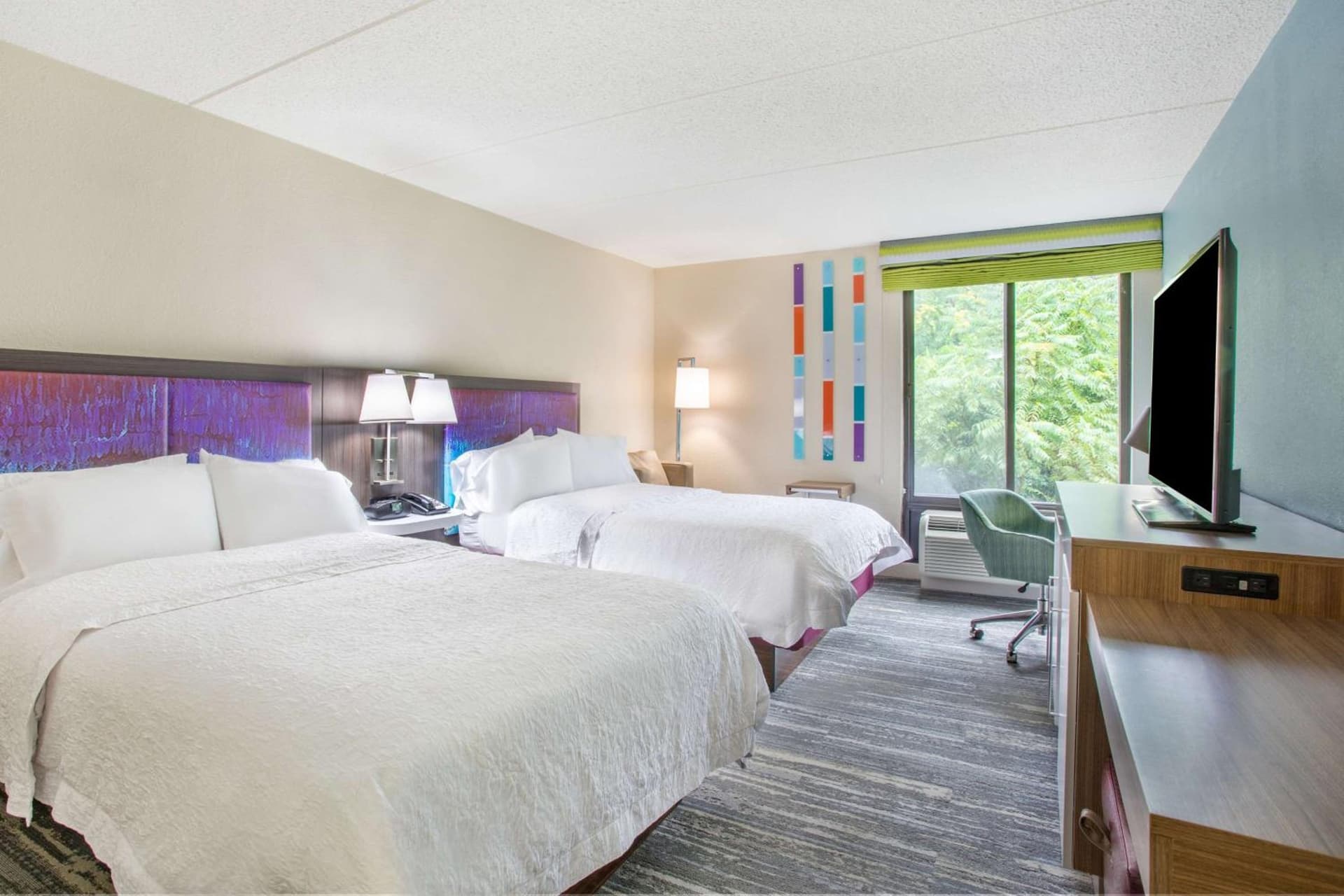 Hampton Inn Fishkill interior in Fishkill, NY — gallery photo 2
