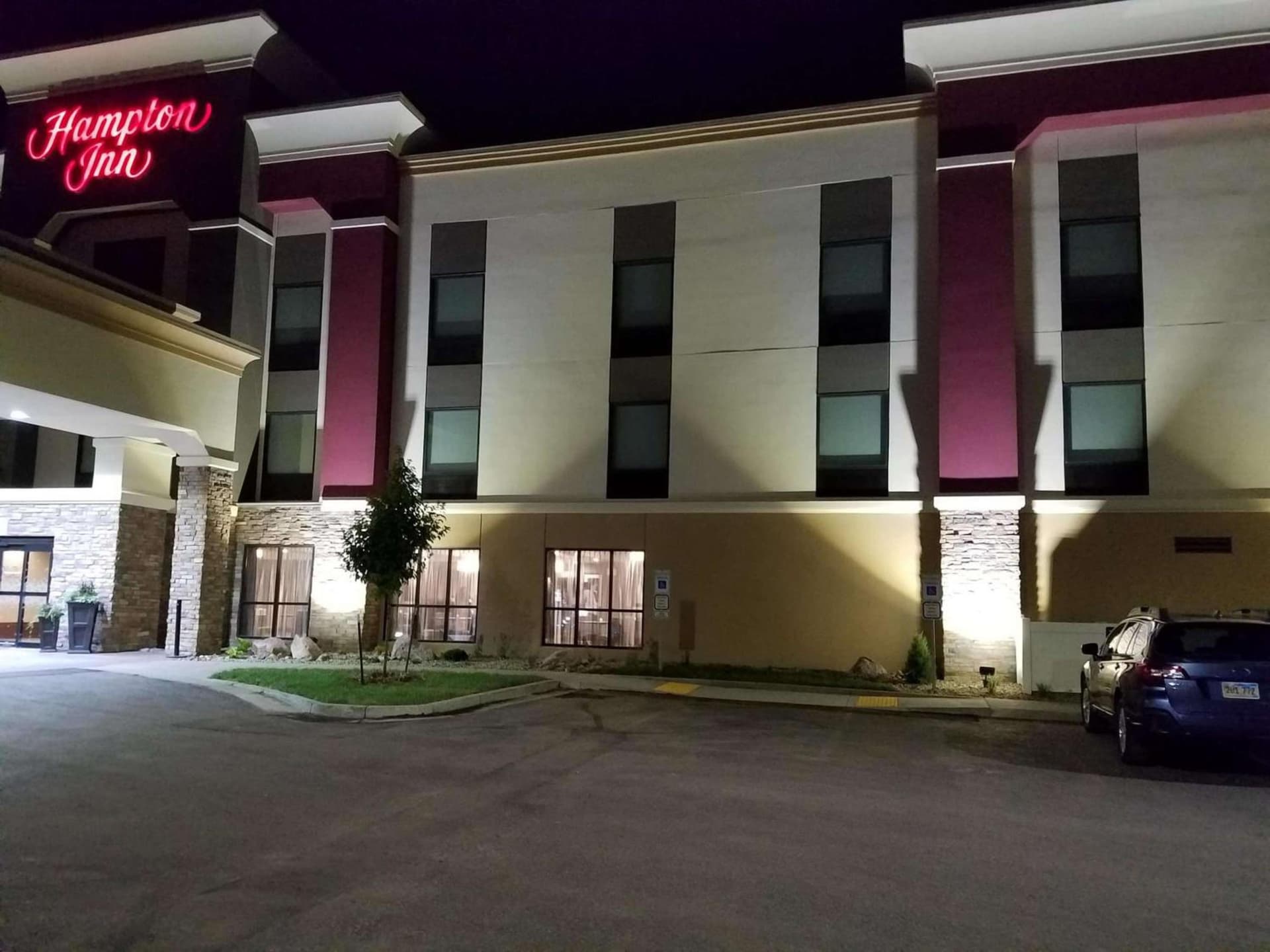Hampton Inn Bismarck property views in Bismarck, ND — gallery photo 3