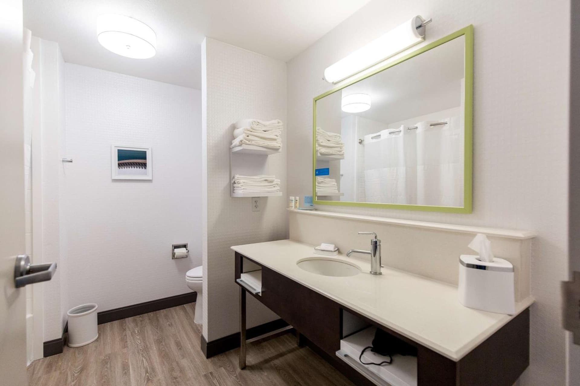 Hampton Inn Bismarck gallery photo in Bismarck, ND — image 45