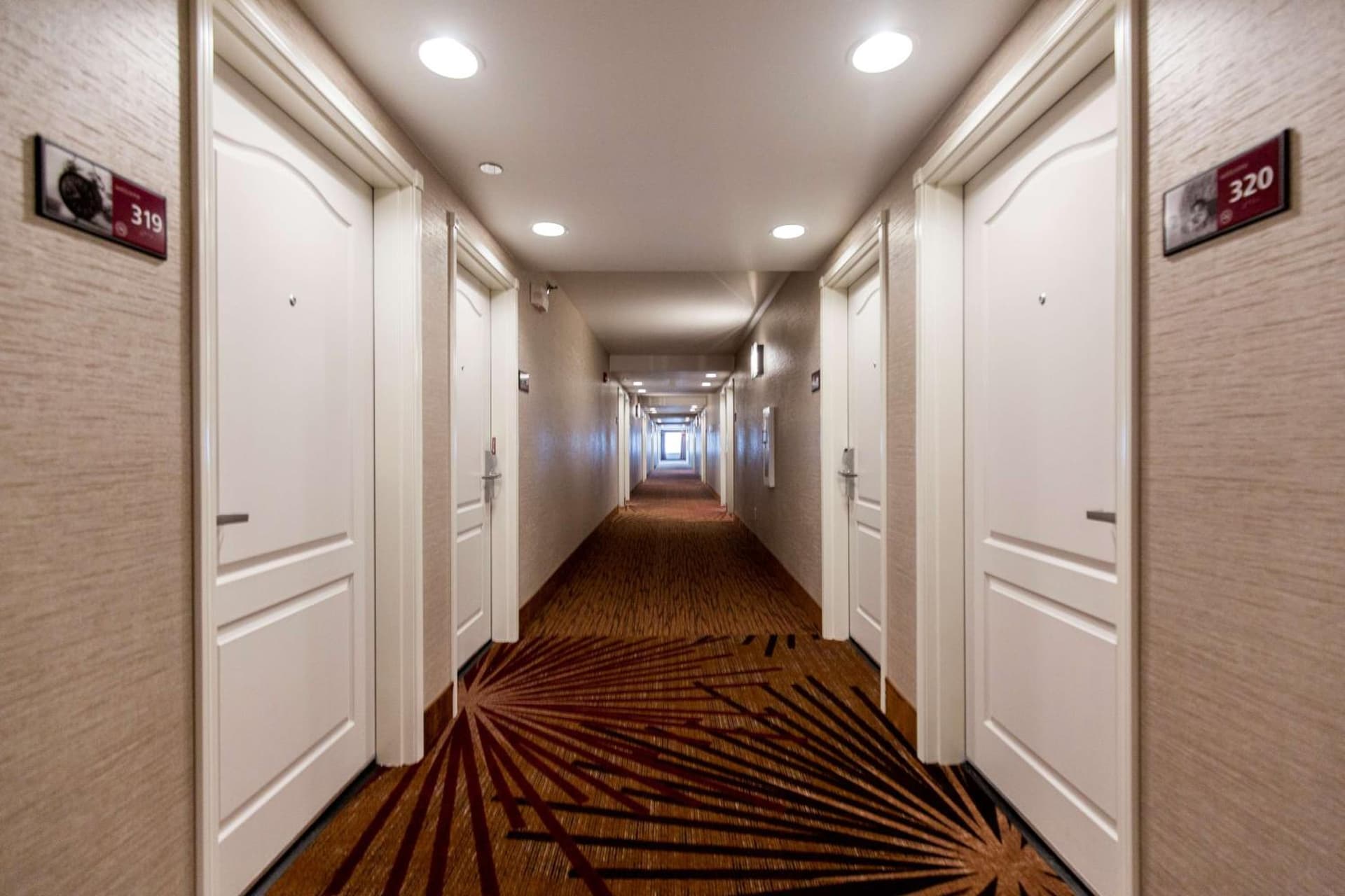 Hampton Inn Bismarck gallery photo in Bismarck, ND — image 16