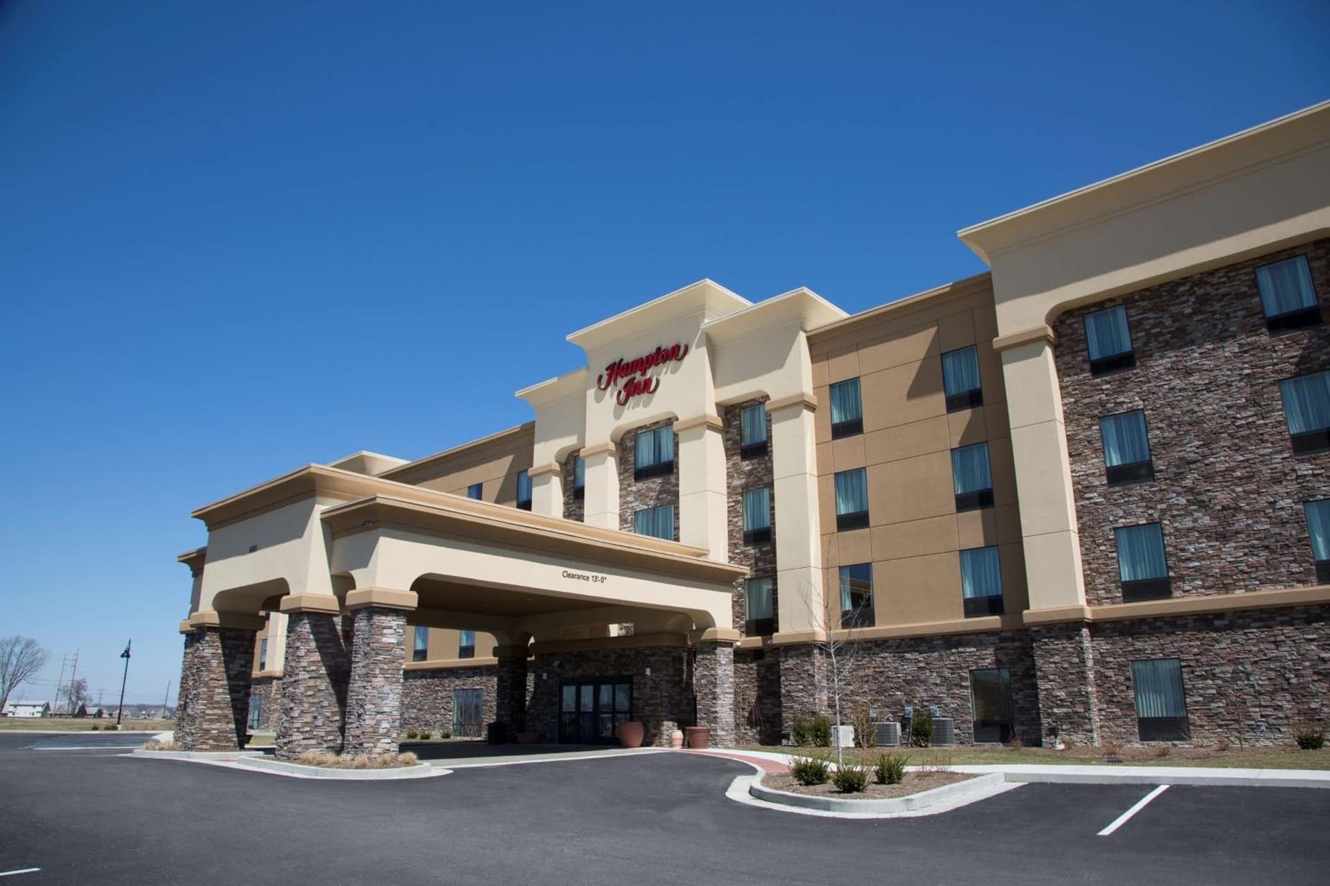 Hampton Inn Indianapolis NW/Zionsville interior in Whitestown, IN — gallery photo 2