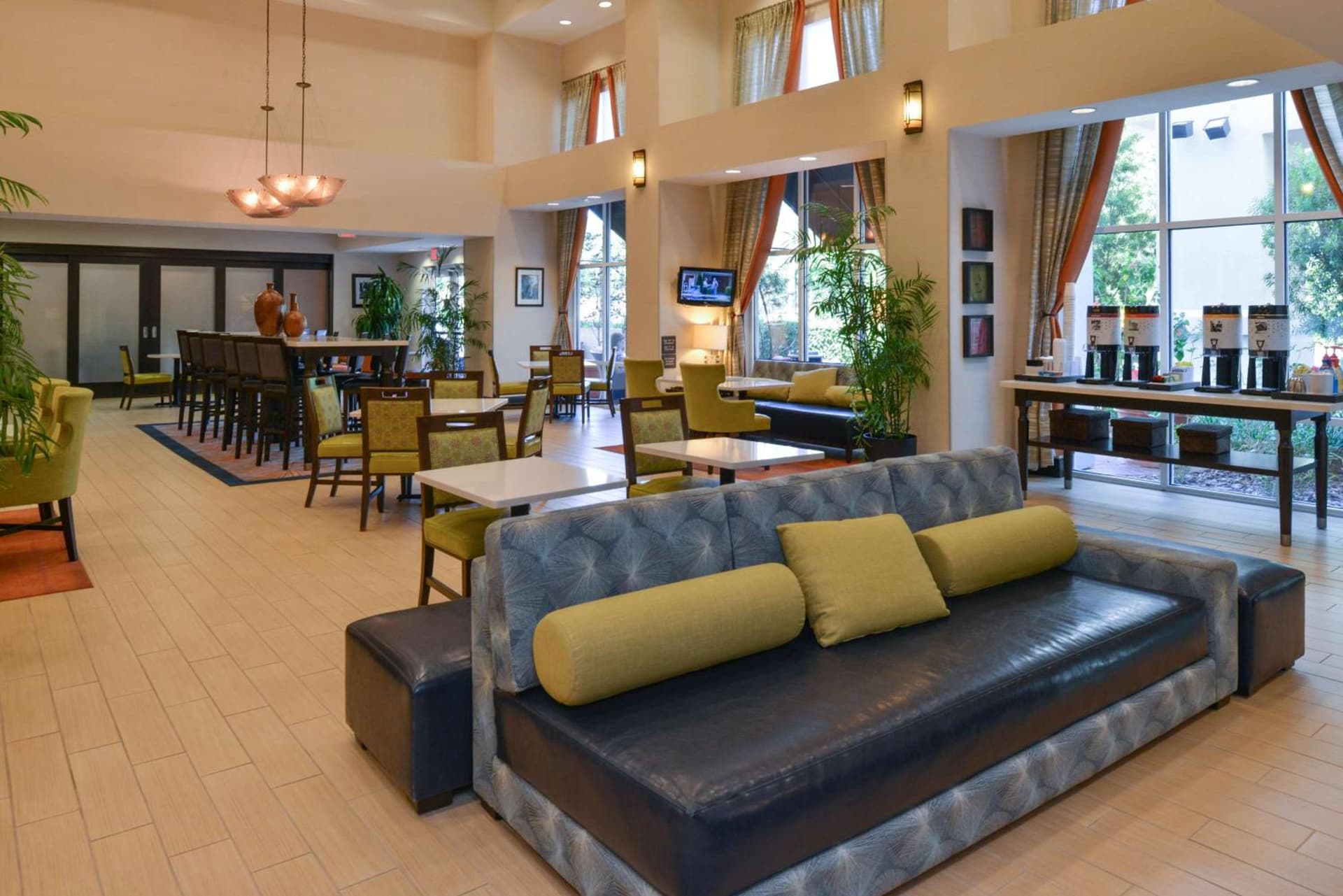 Hampton Inn & Suites - Ocala gallery photo in Ocala, FL — image 9