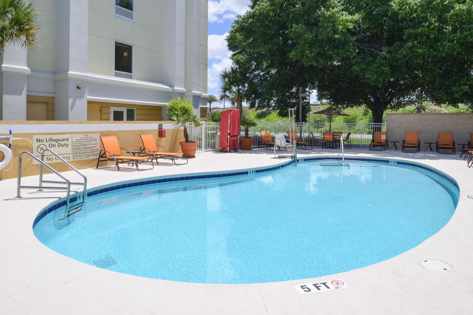 Hampton Inn & Suites - Ocala gallery photo in Ocala, FL — image 18