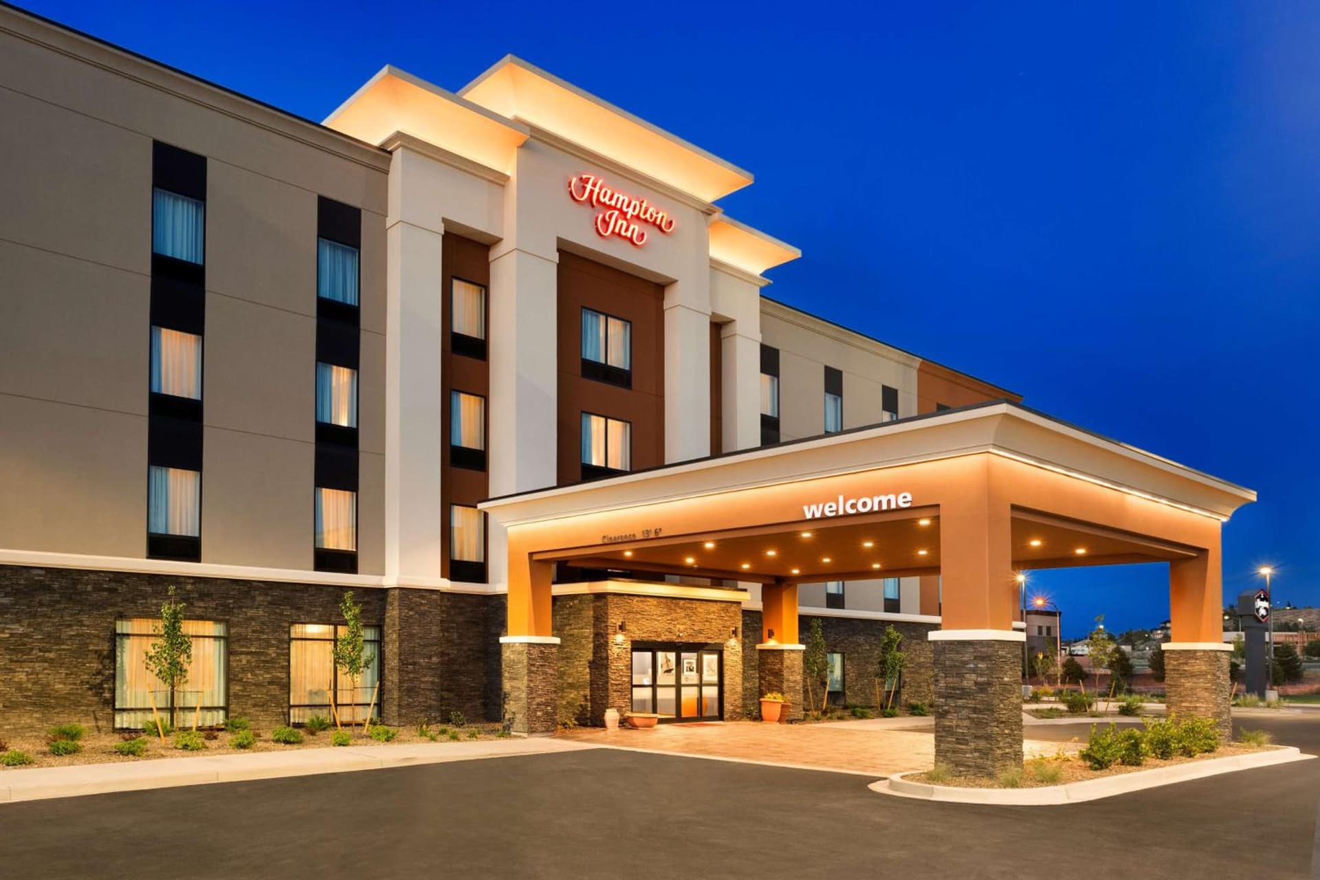 Hampton Inn by Hilton Kennewick at Southridge featured exterior or lobby in Kennewick, WA — similar hotel