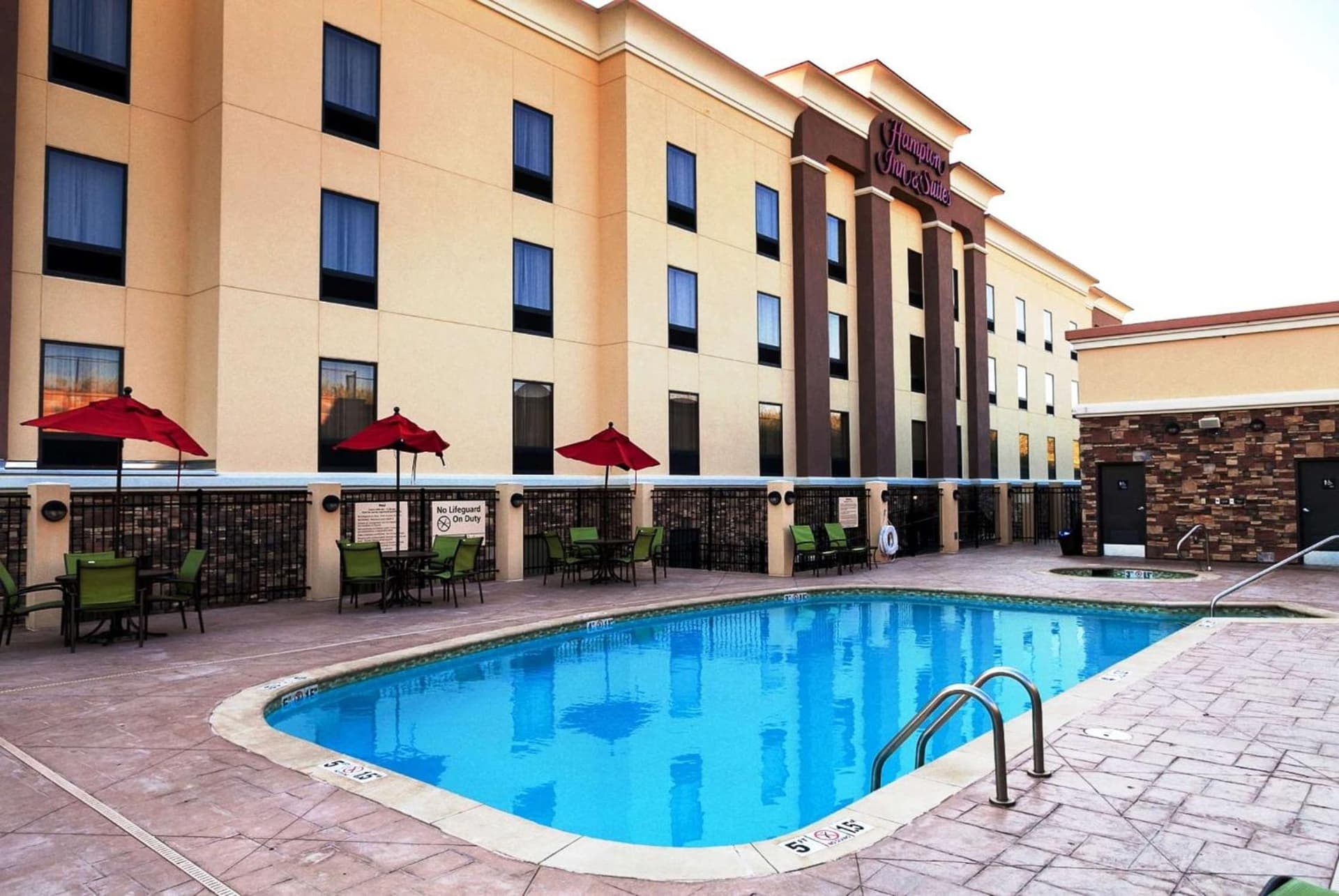 Hampton Inn & Suites Tulsa/Tulsa Hills interior in Tulsa, OK — gallery photo 2