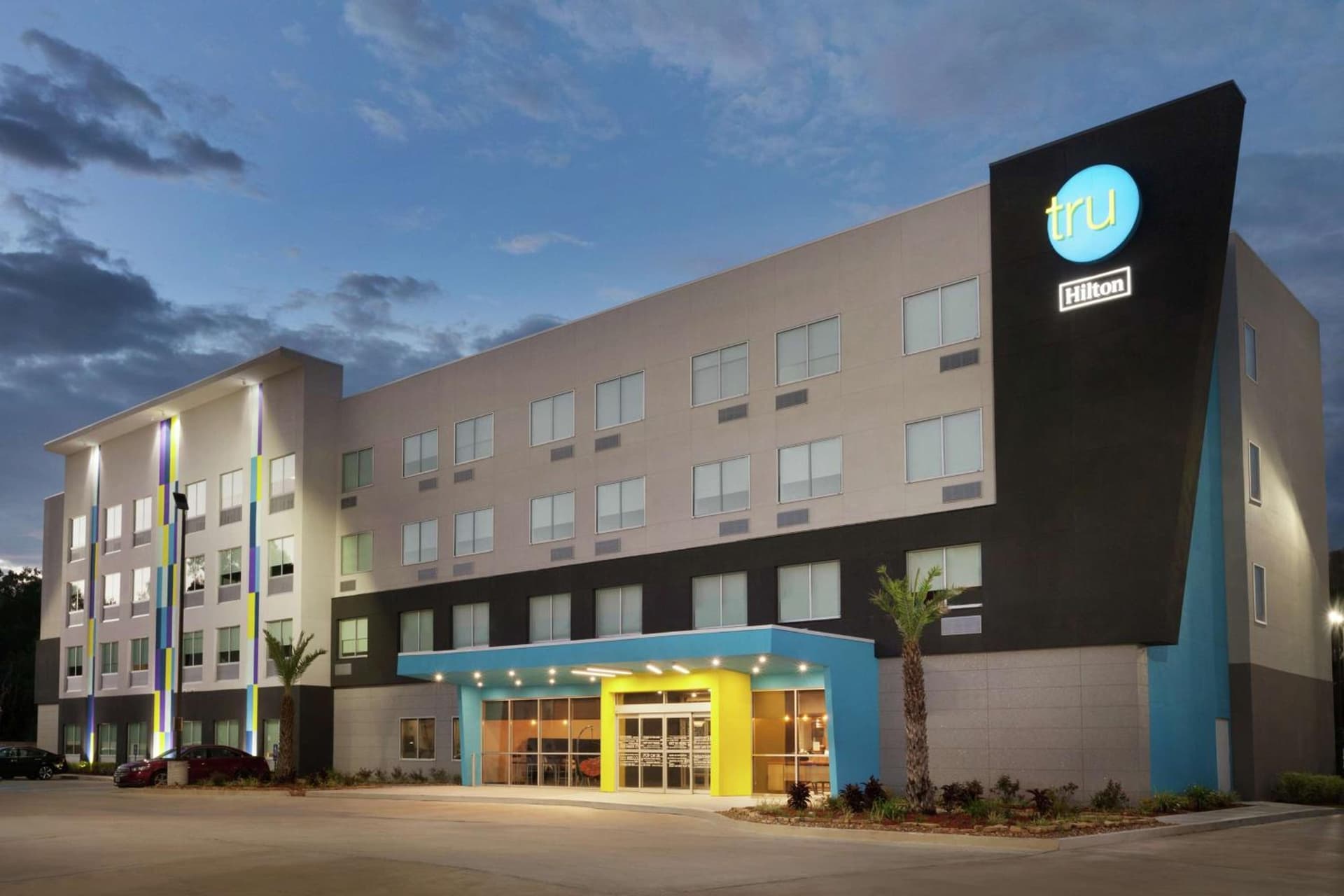 Tru By Hilton Lake Charles interior in Lake Charles, LA — gallery photo 2
