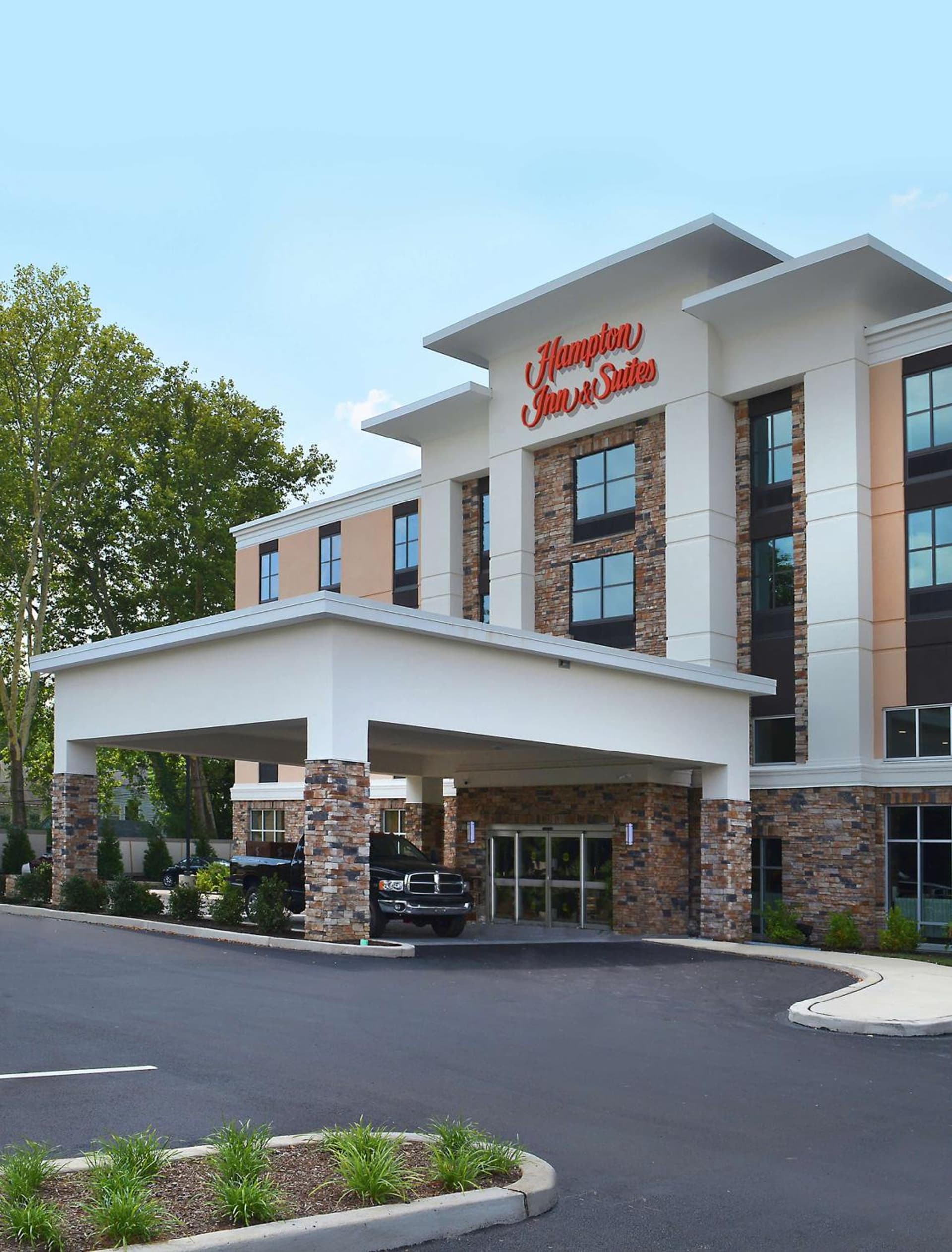 Hampton Inn & Suites Philadelphia/Media featured exterior or lobby in Media, PA — similar hotel