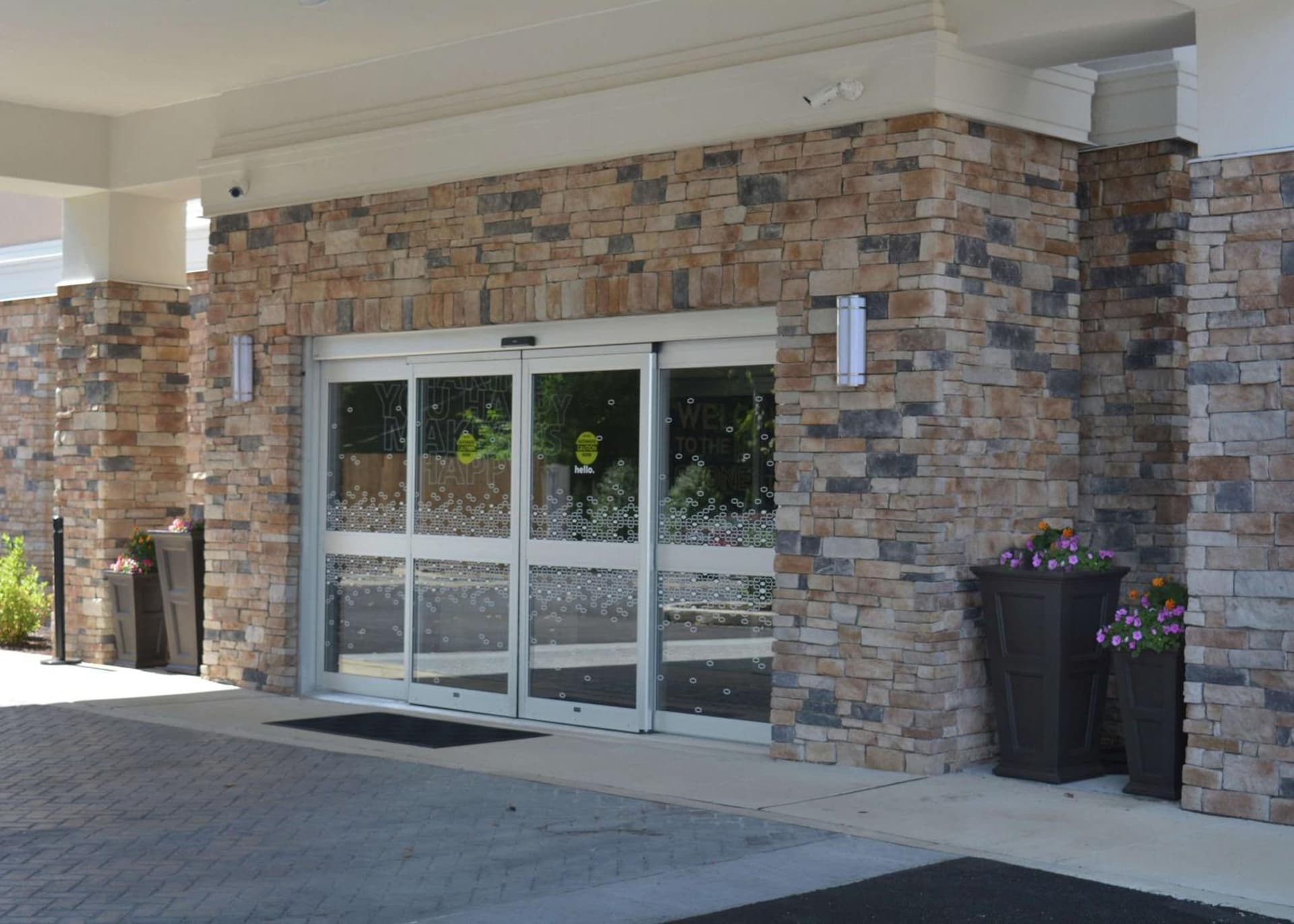 Hampton Inn & Suites Philadelphia/Media interior in Media, PA — gallery photo 2
