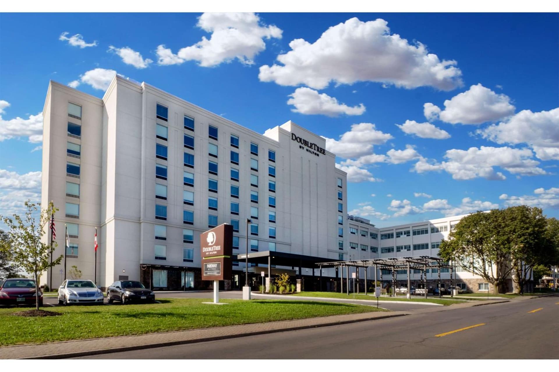 DoubleTree by Hilton Hotel Niagara Falls New York property views in Niagara Falls, NY — gallery photo 3
