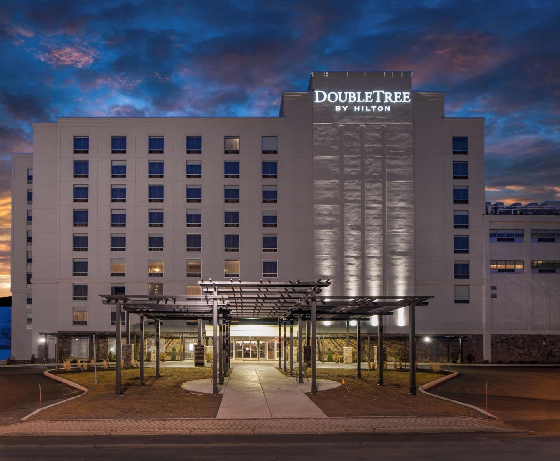 DoubleTree by Hilton Hotel Niagara Falls New York gallery photo in Niagara Falls, NY — image 54