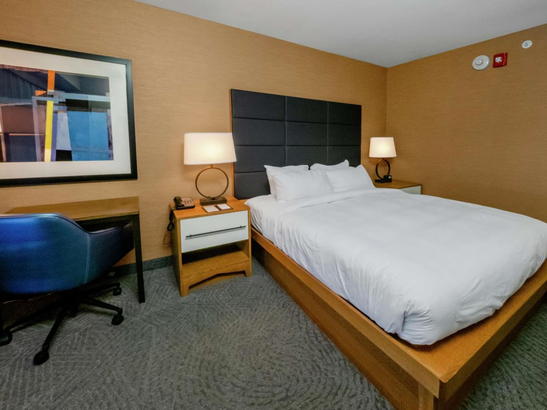 DoubleTree by Hilton Hotel Niagara Falls New York gallery photo in Niagara Falls, NY — image 8