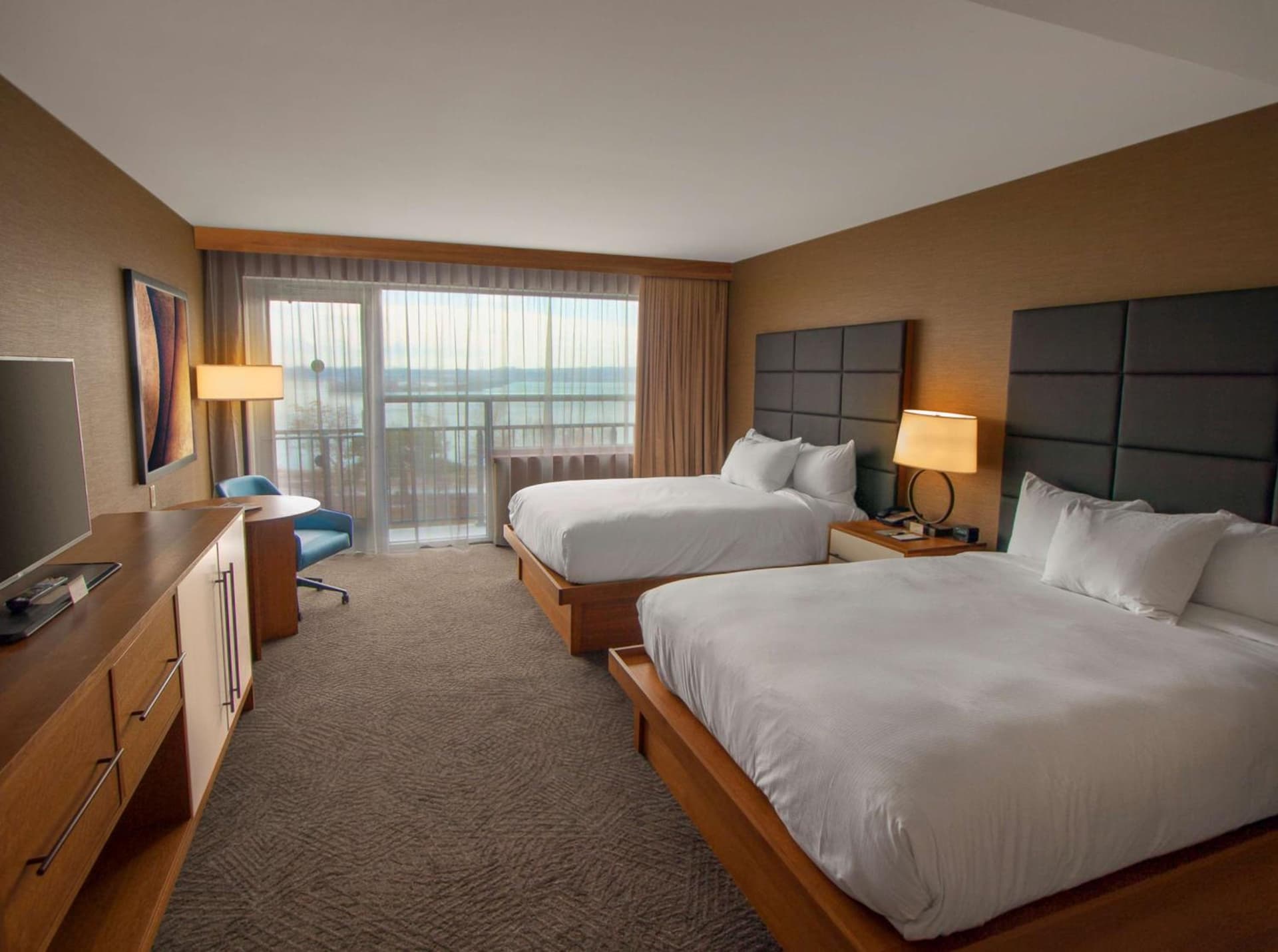 DoubleTree by Hilton Hotel Niagara Falls New York gallery photo in Niagara Falls, NY — image 21