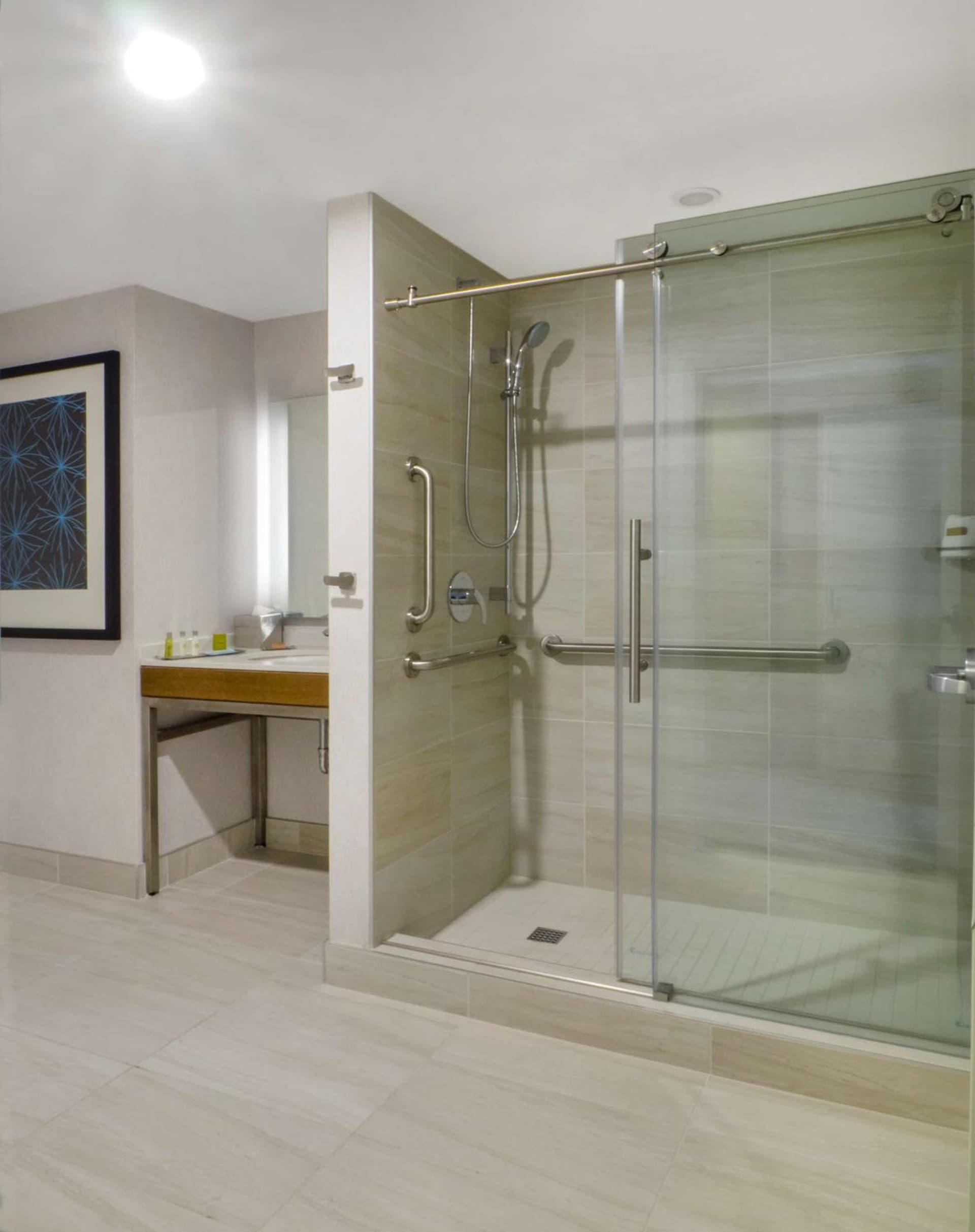 DoubleTree by Hilton Hotel Niagara Falls New York gallery photo in Niagara Falls, NY — image 68