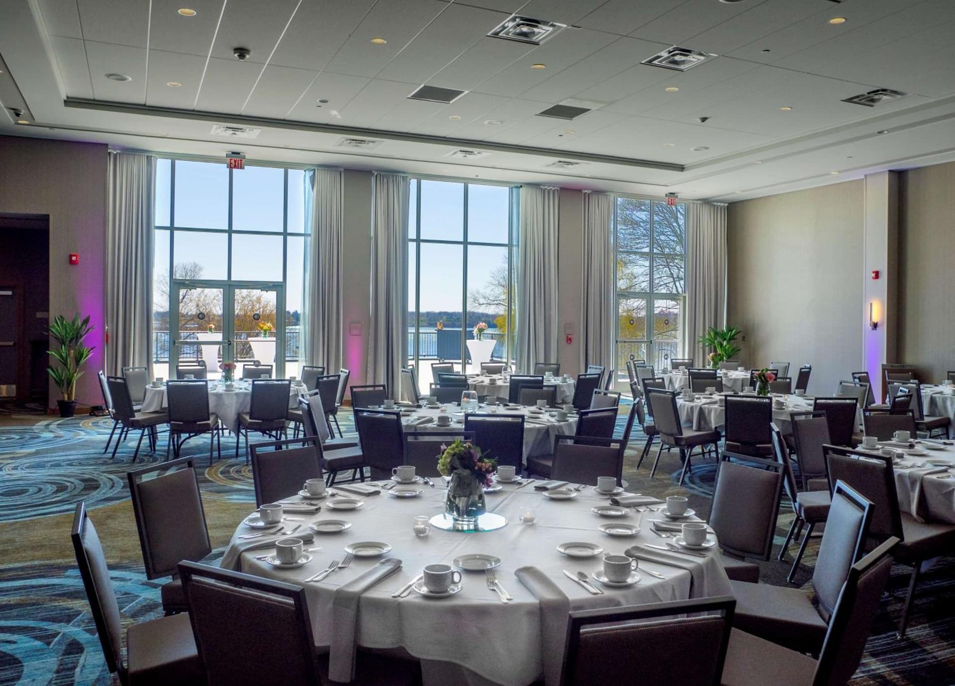 DoubleTree by Hilton Hotel Niagara Falls New York gallery photo in Niagara Falls, NY — image 40