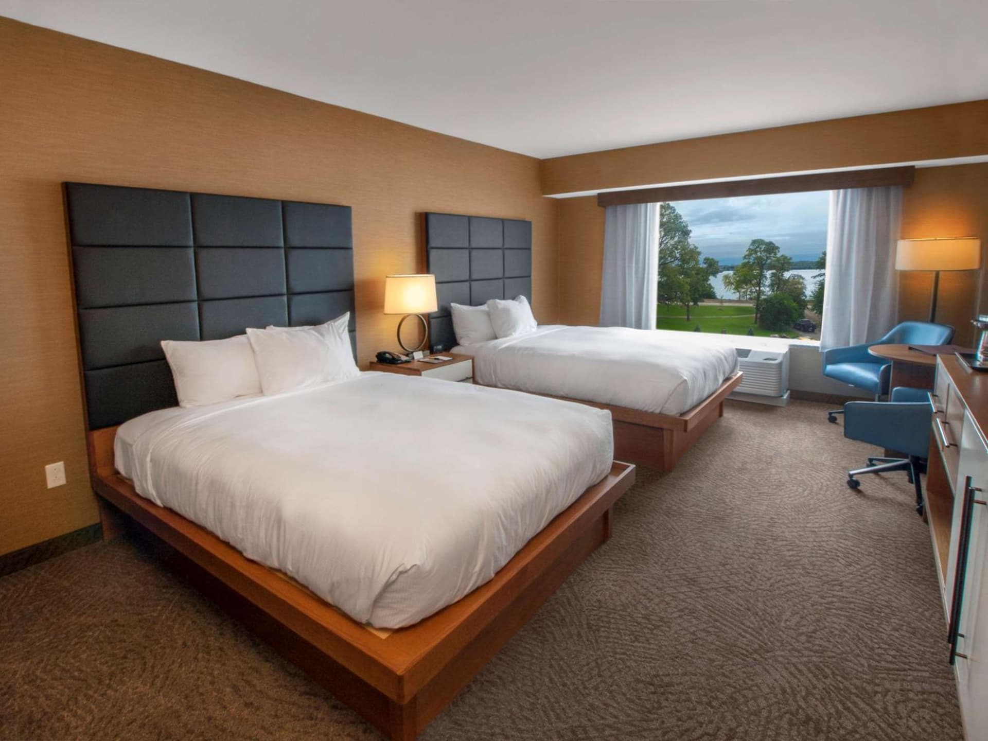 DoubleTree by Hilton Hotel Niagara Falls New York gallery photo in Niagara Falls, NY — image 35